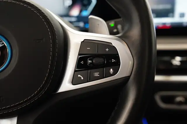 BMW X5 view 9