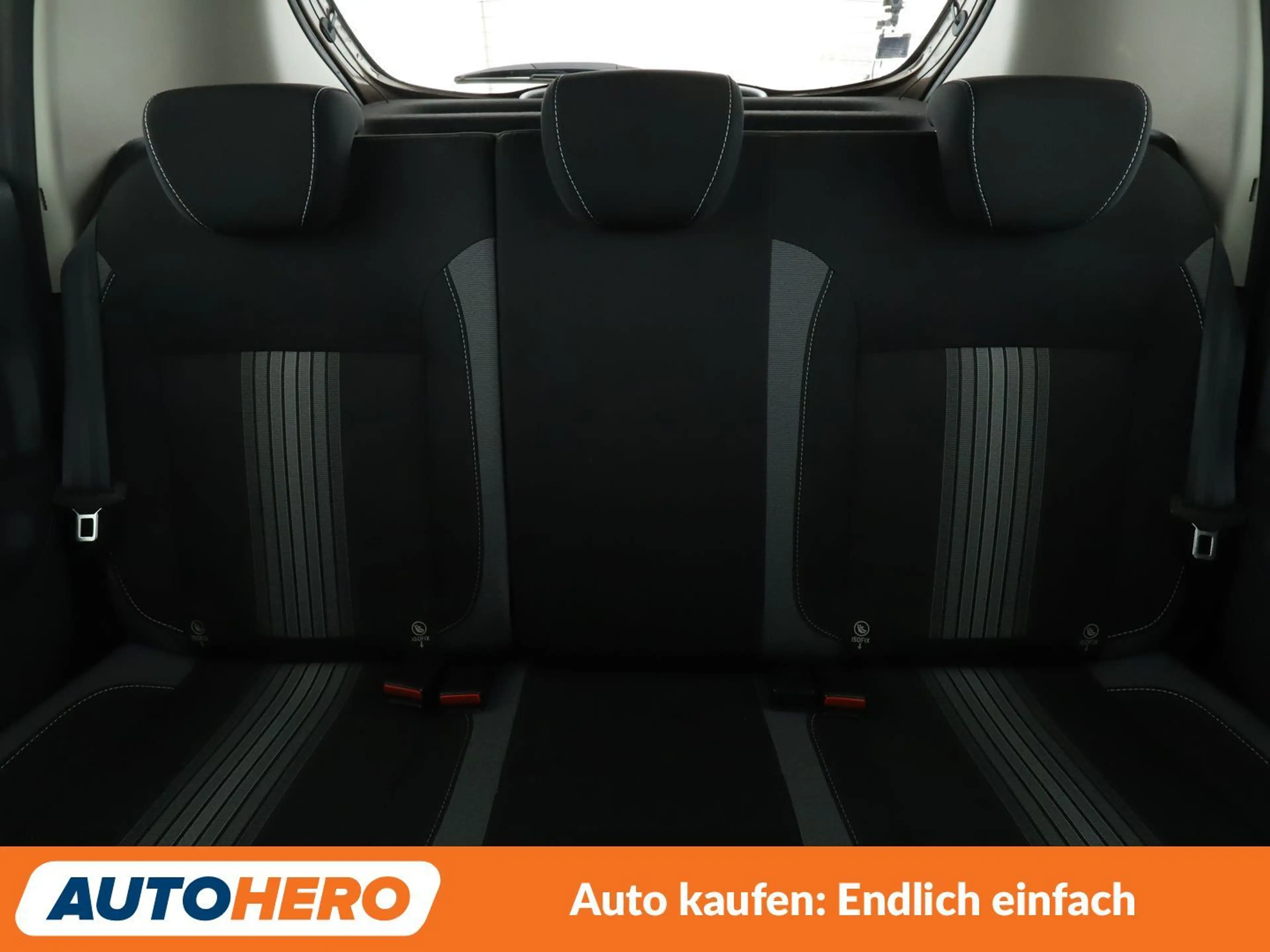 Dacia Sandero 0.9 TCe Stepway Celebration *NAVI*TEMPO*CAM*PDC* — photo 15