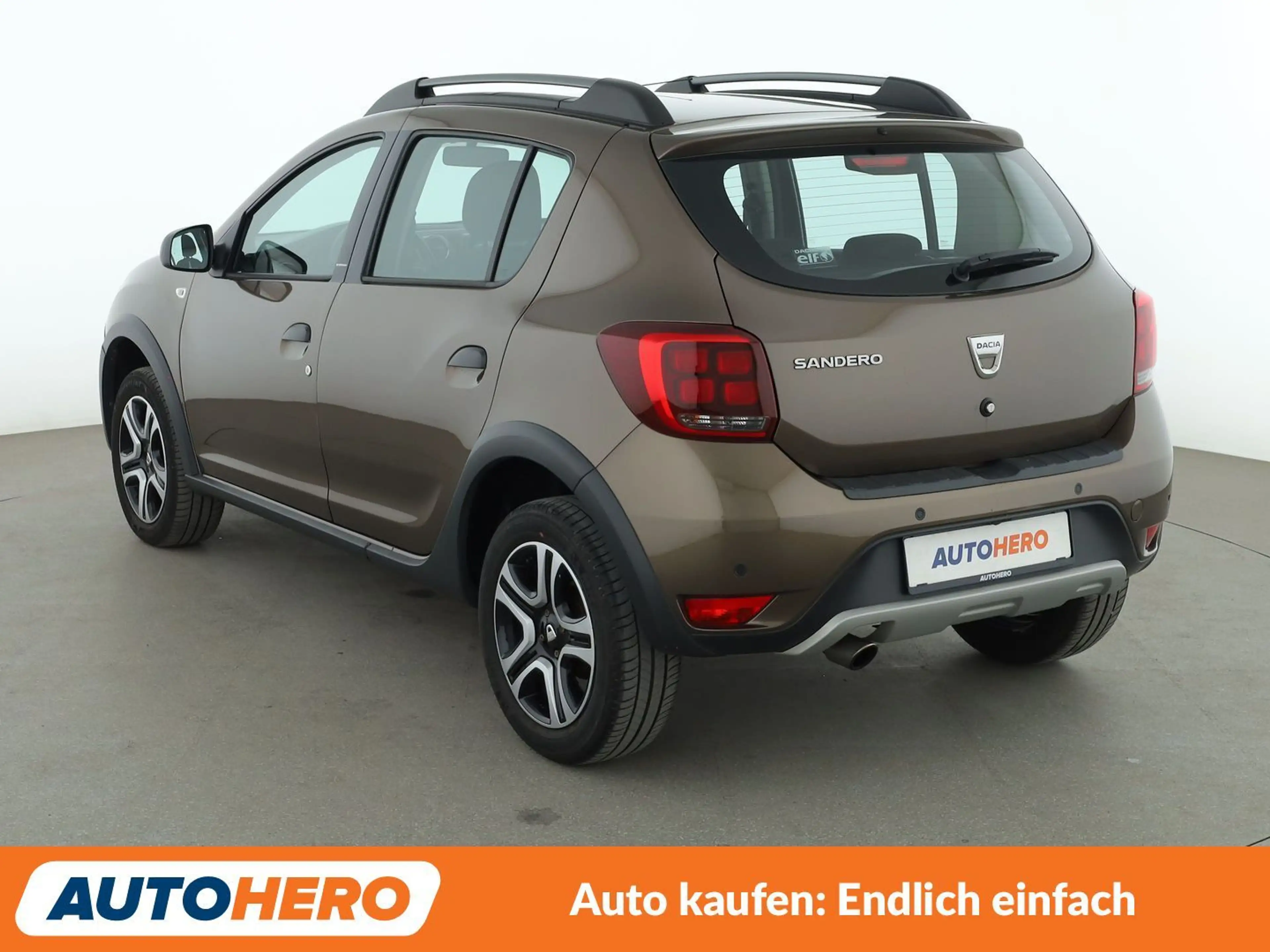 Dacia Sandero 0.9 TCe Stepway Celebration *NAVI*TEMPO*CAM*PDC* — photo 4