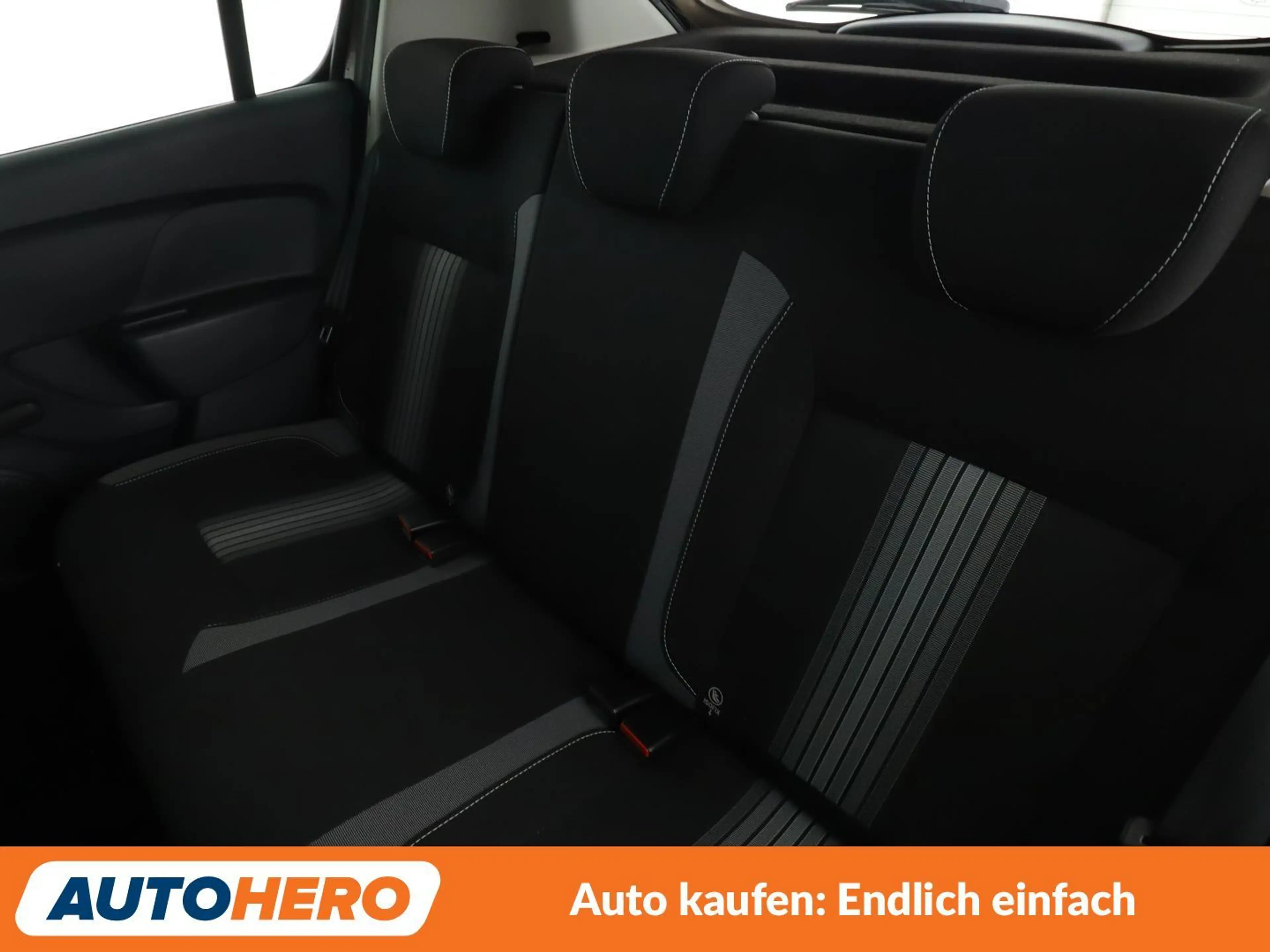 Dacia Sandero 0.9 TCe Stepway Celebration *NAVI*TEMPO*CAM*PDC* — photo 14