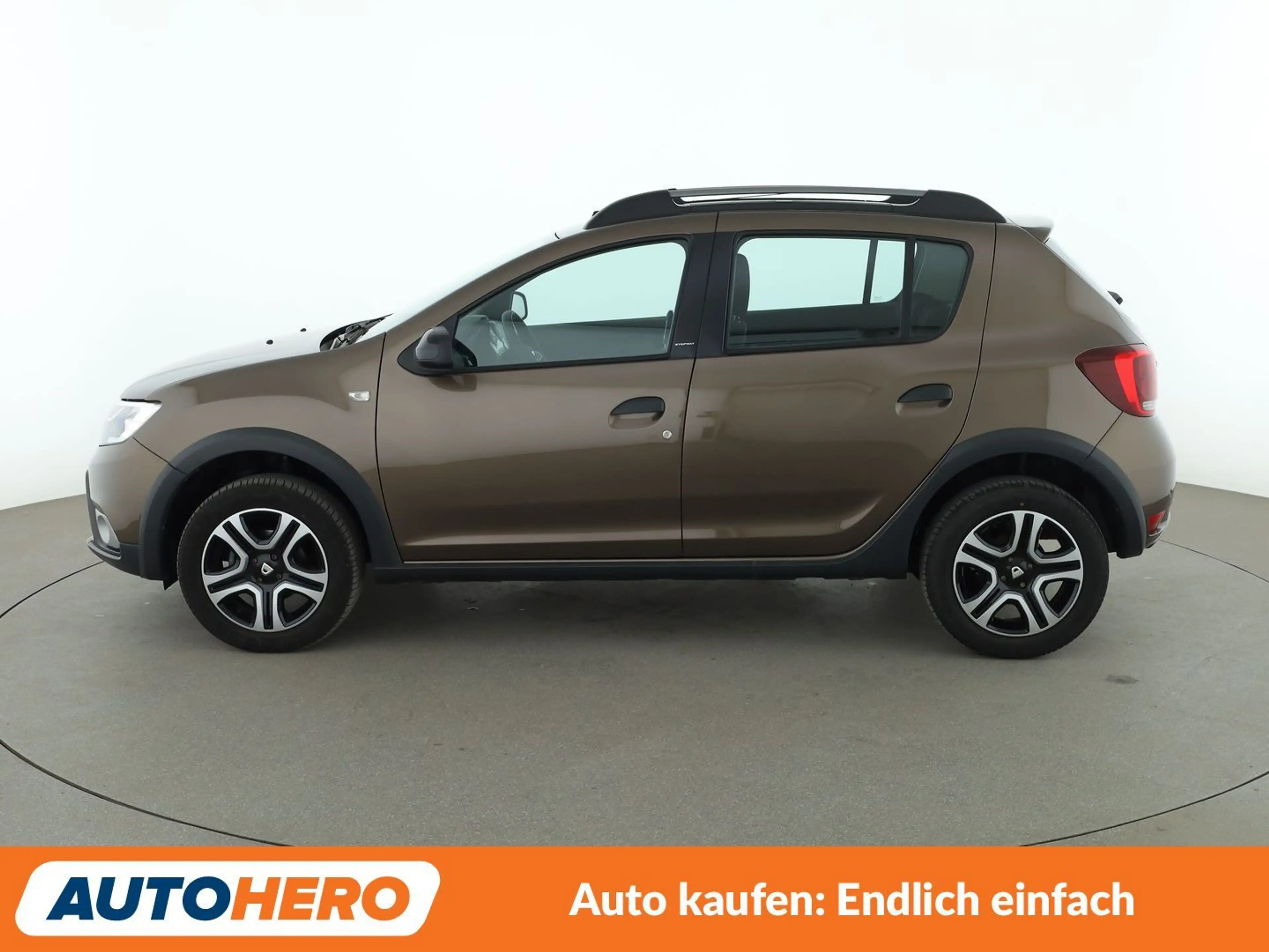 Dacia Sandero 0.9 TCe Stepway Celebration *NAVI*TEMPO*CAM*PDC* — photo 3