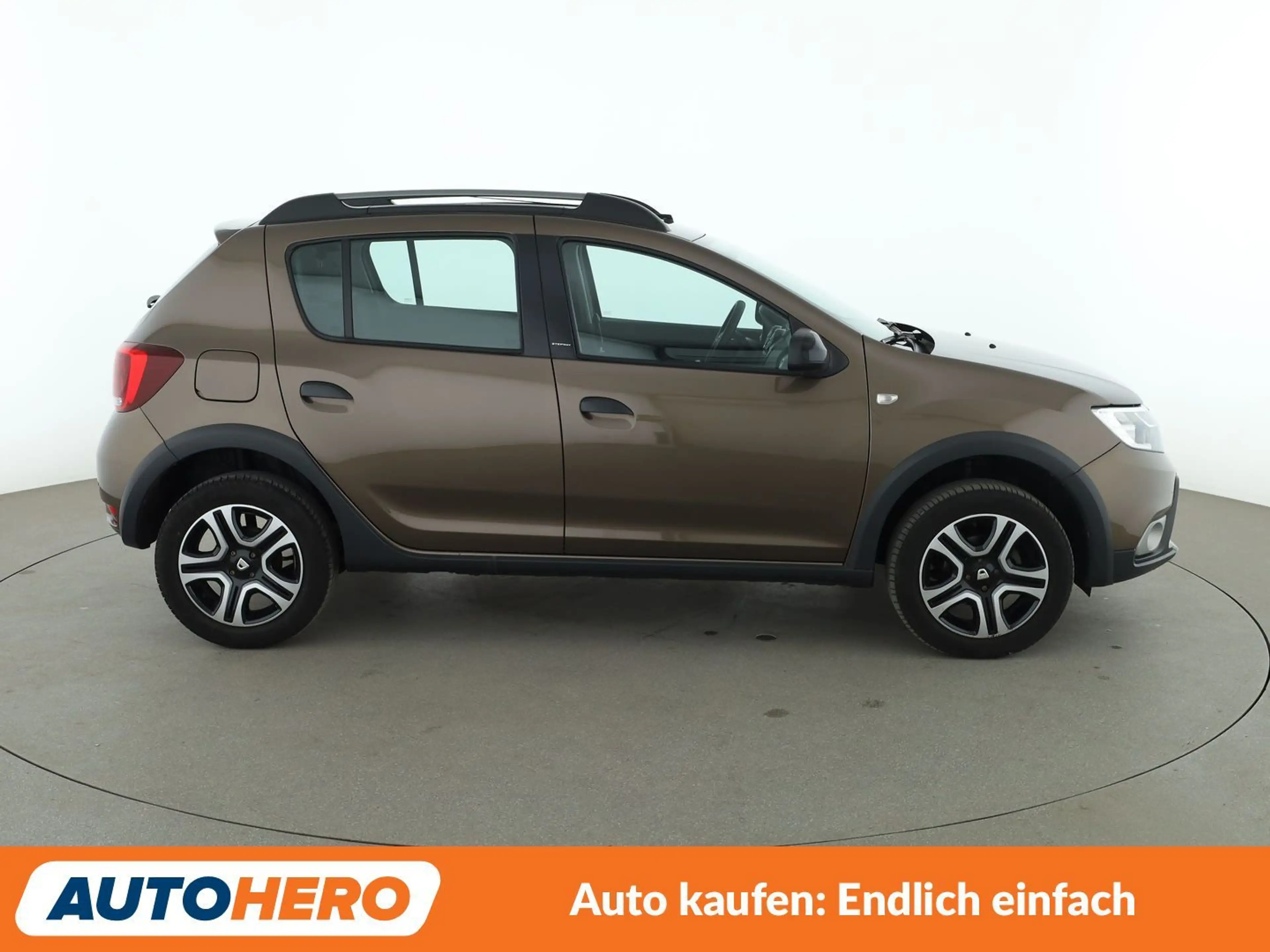 Dacia Sandero 0.9 TCe Stepway Celebration *NAVI*TEMPO*CAM*PDC* — photo 7