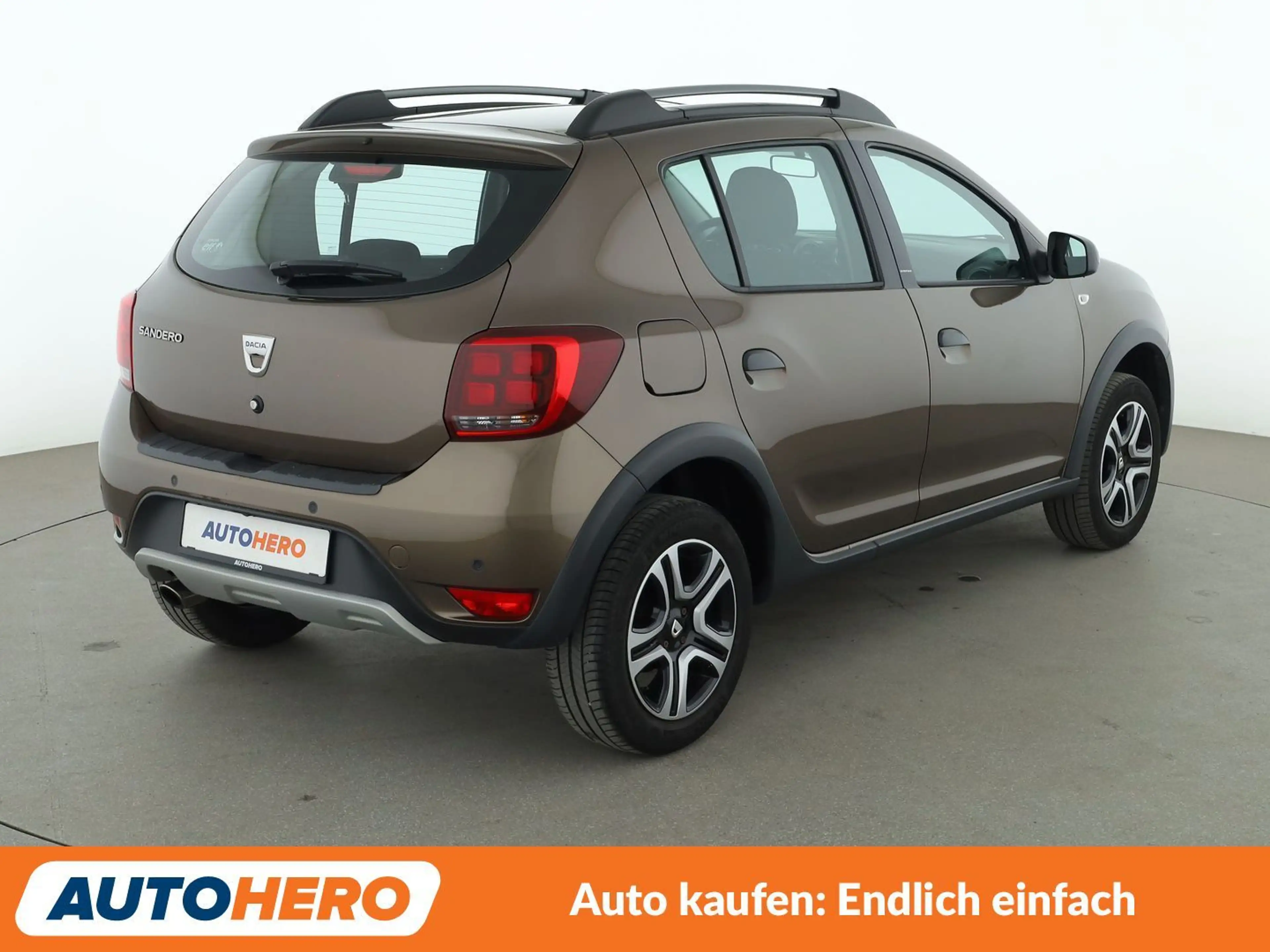 Dacia Sandero 0.9 TCe Stepway Celebration *NAVI*TEMPO*CAM*PDC* — photo 6