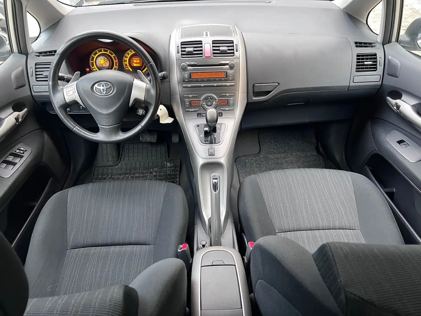 Toyota Auris 1.6 vvt-i 125cv Sol BVA Gris - 2