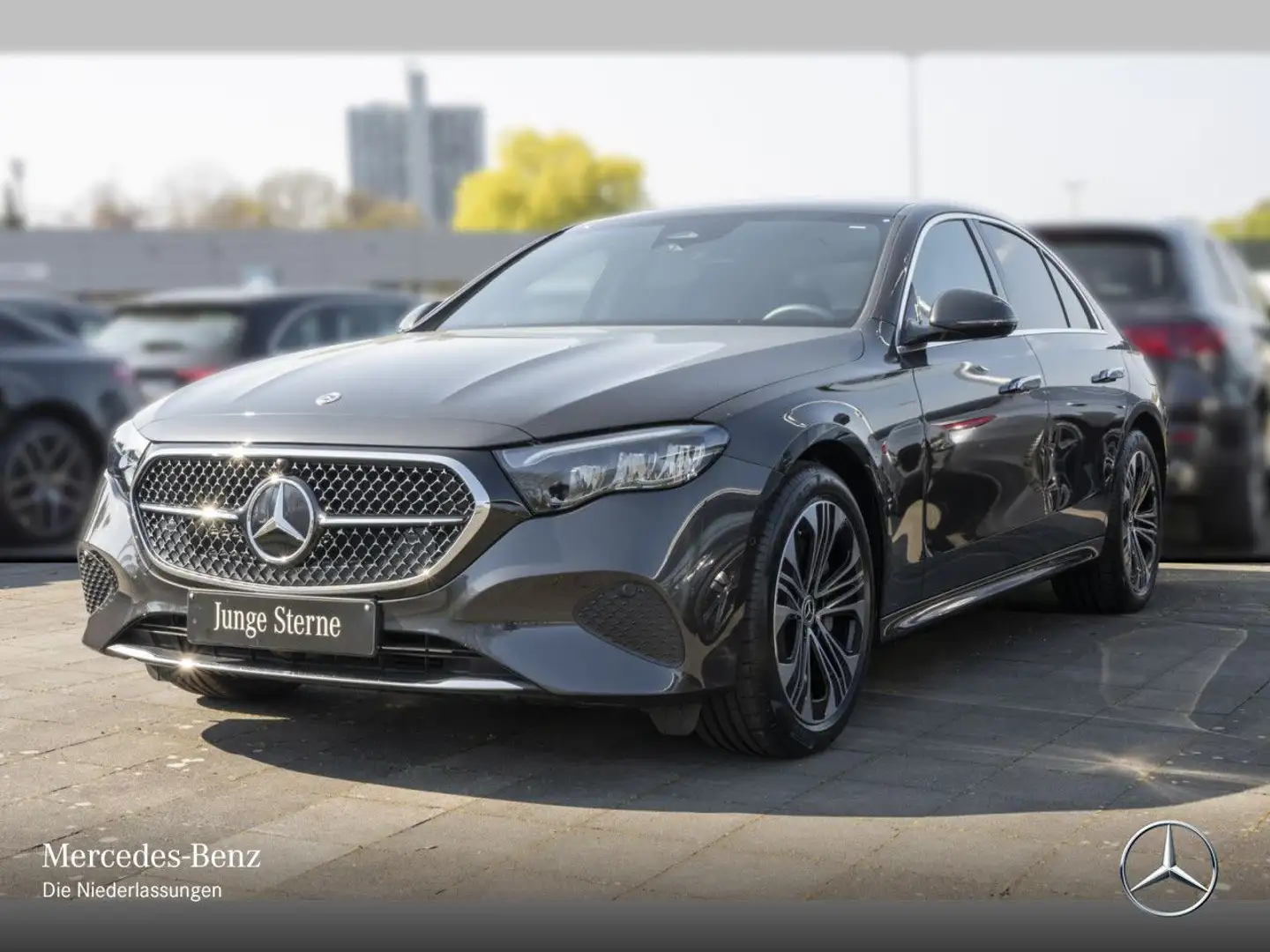 Mercedes-Benz E 300 e Avantgarde Burmester Distr. LED AHK Kamera Gris - 2