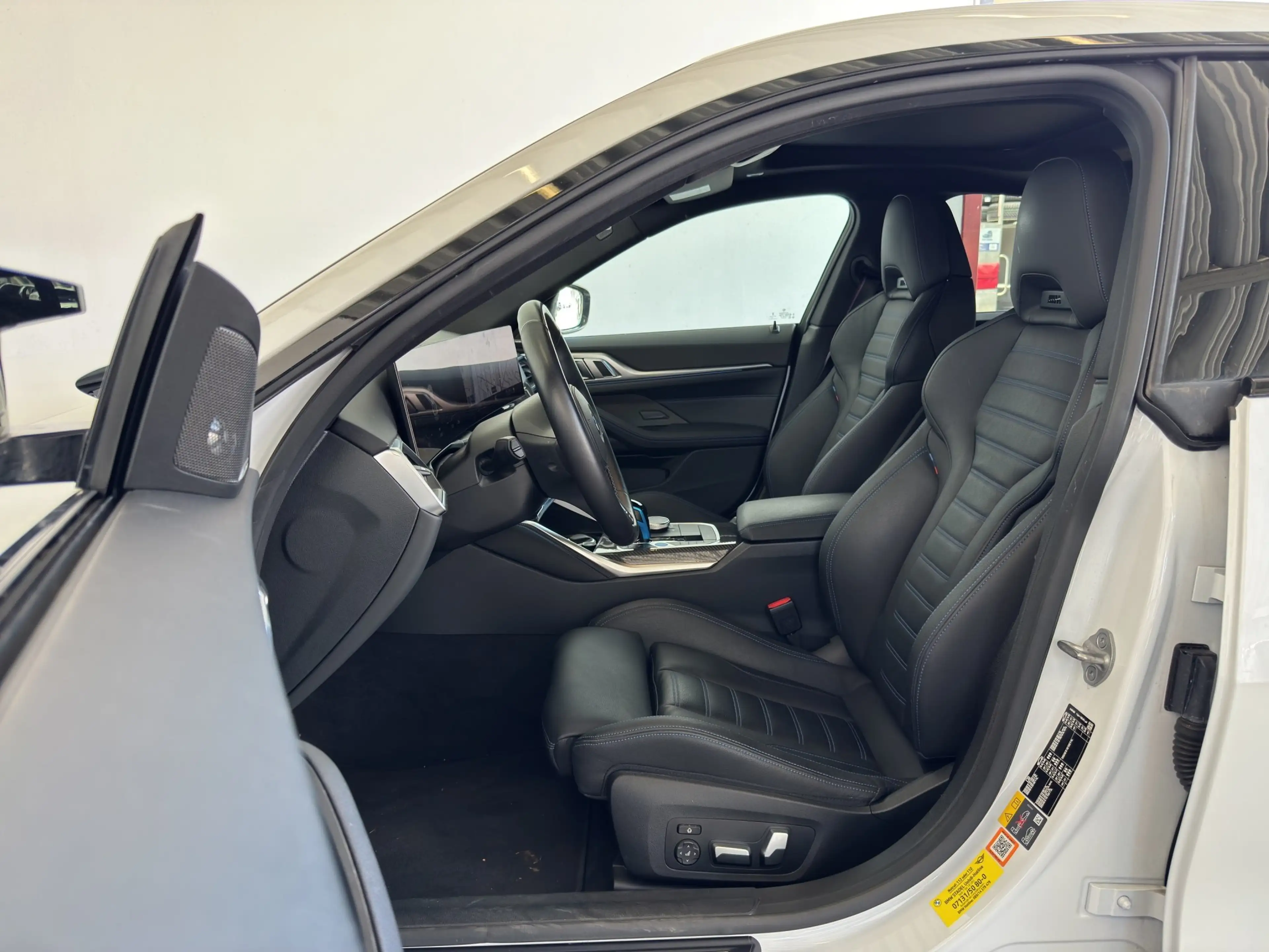 BMW i4 M50 Gran Coupé — photo 9