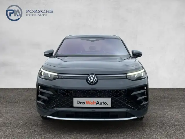 Volkswagen Tayron view 2