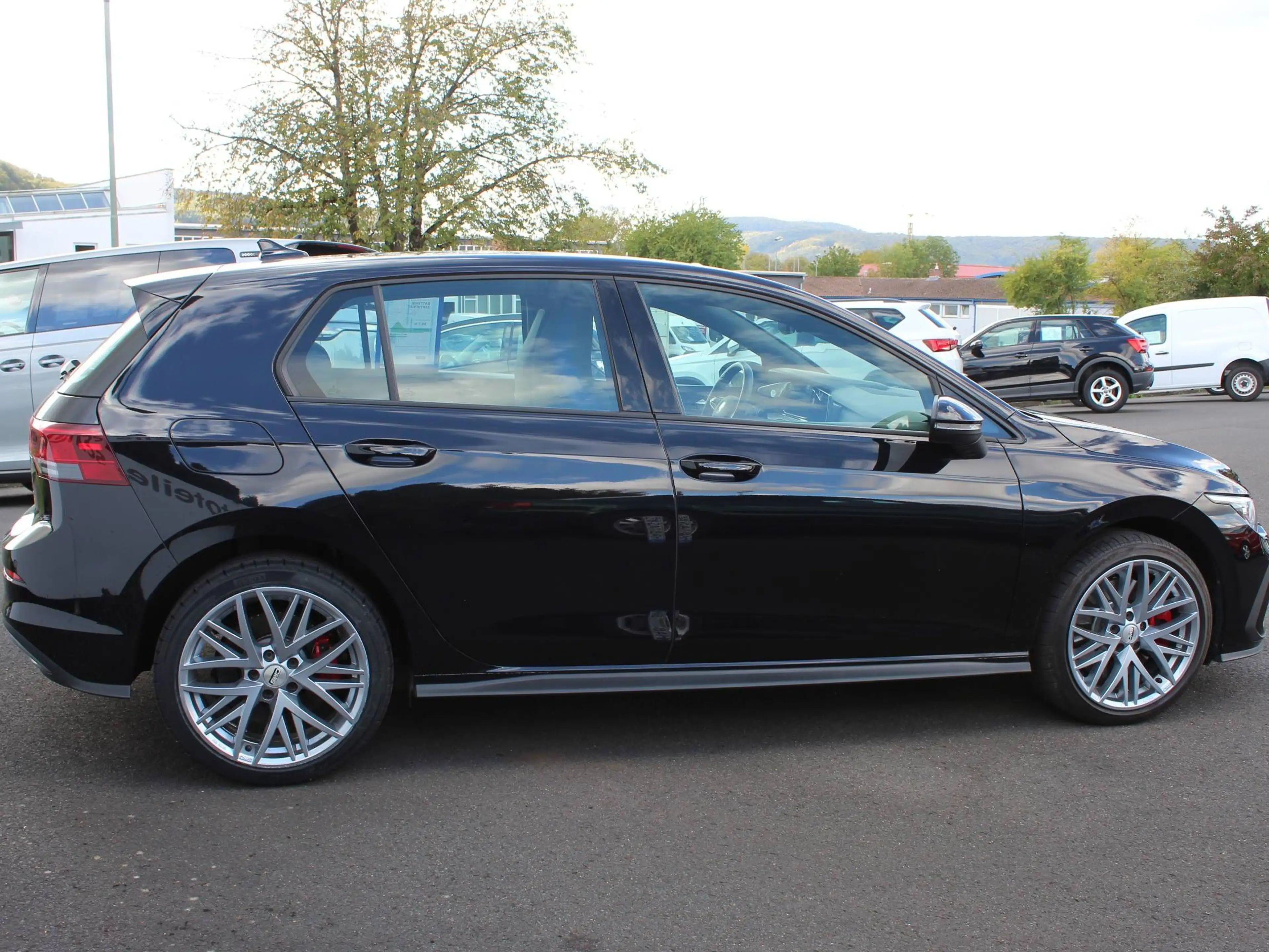 Volkswagen Golf GTE PluginHybrid SOH Navi ACC heizbares Lenkrad usw. — photo 5