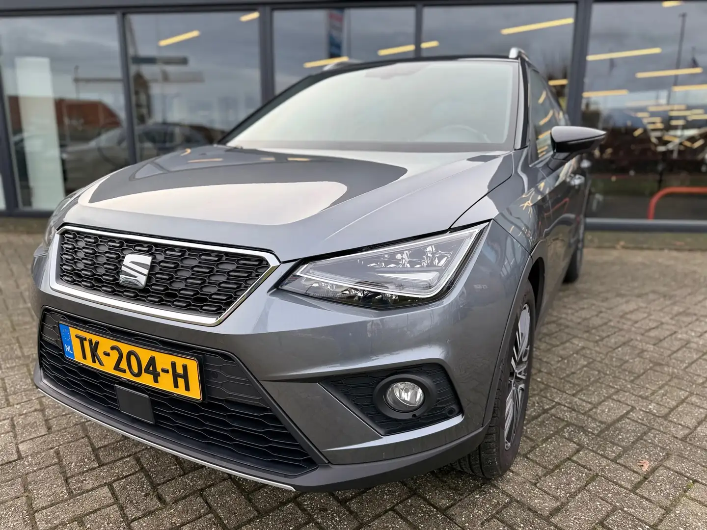 SEAT Arona 1.0 TSI Xcellence Launch Edition Grau - 1