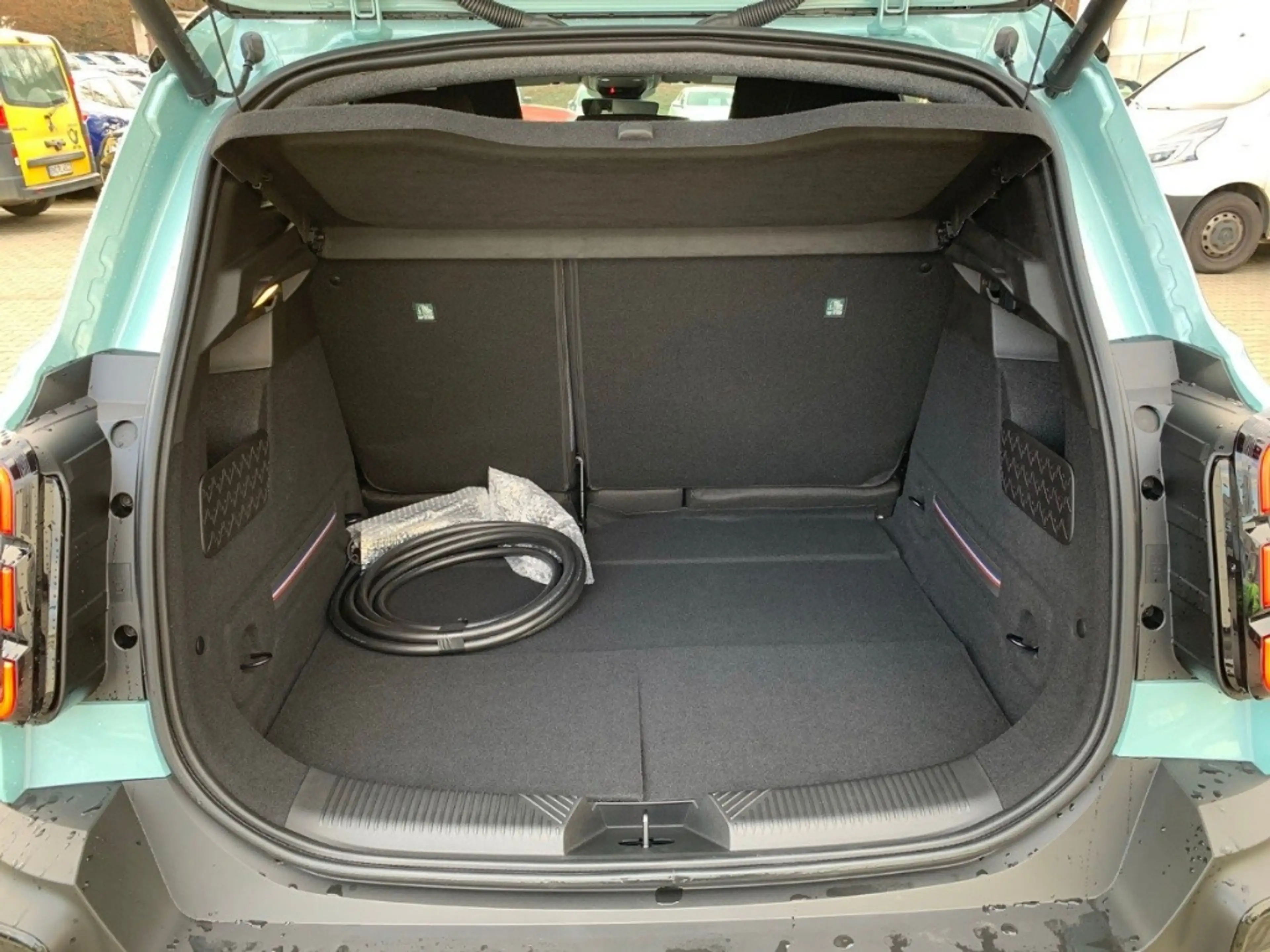 Renault R 4 E-TECH TECHNO 150 COMFORT RANGE E-FA RDERUNG E-FÖR — photo 12