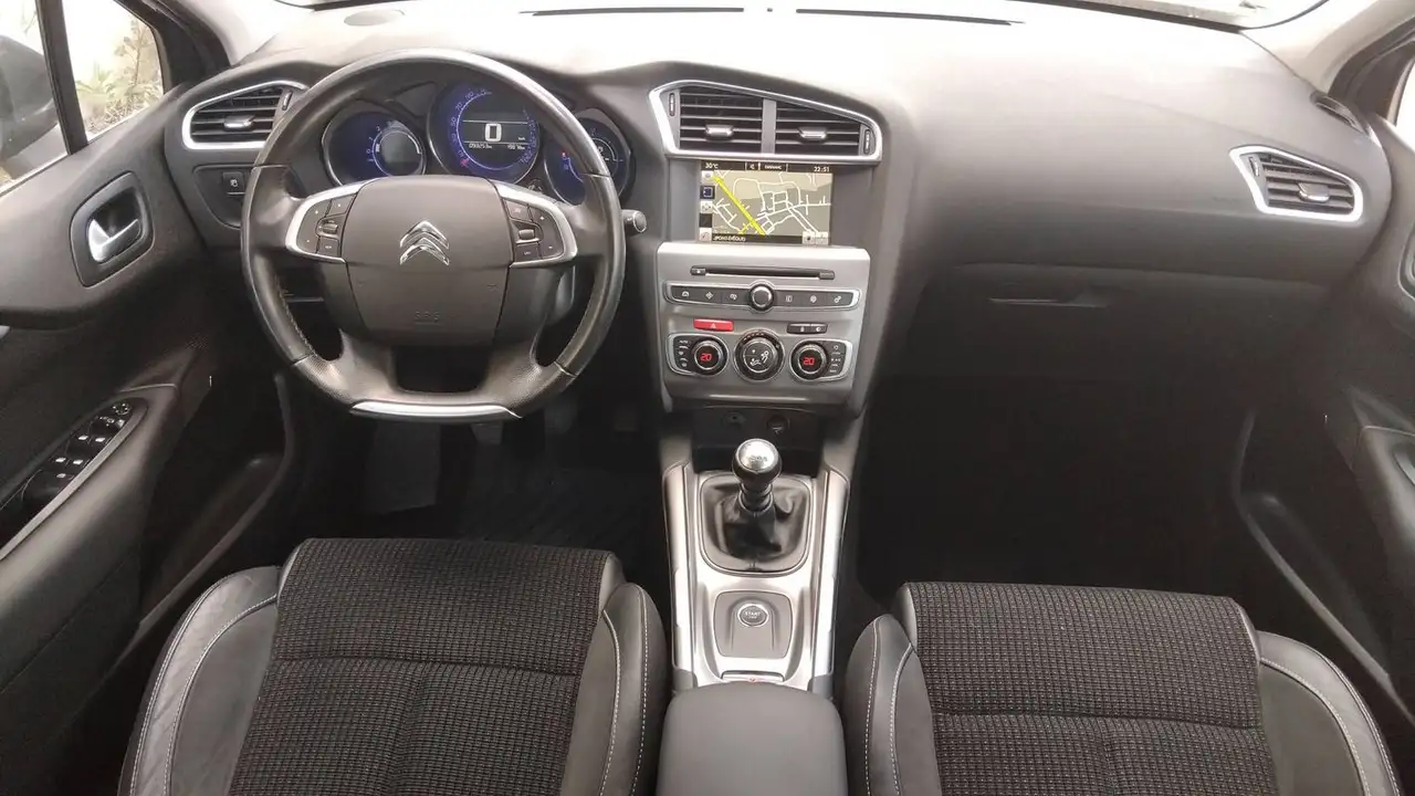 Citroen C4 Berline — photo 11