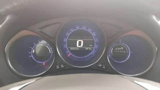 Citroen C4 view 12