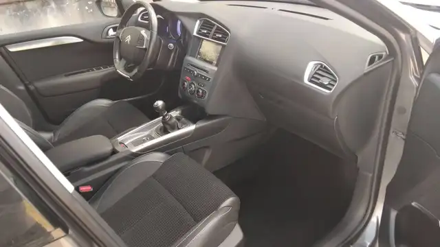 Citroen C4 view 10
