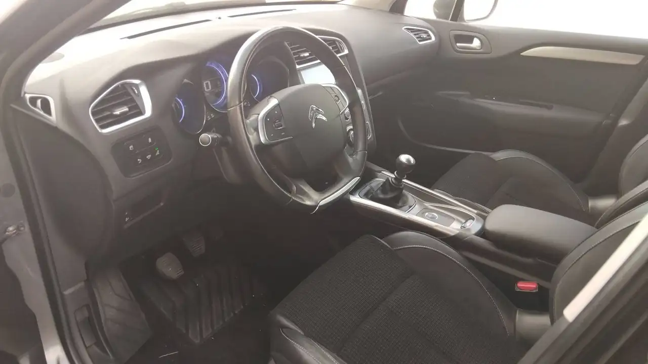 Citroen C4 Berline — photo 8