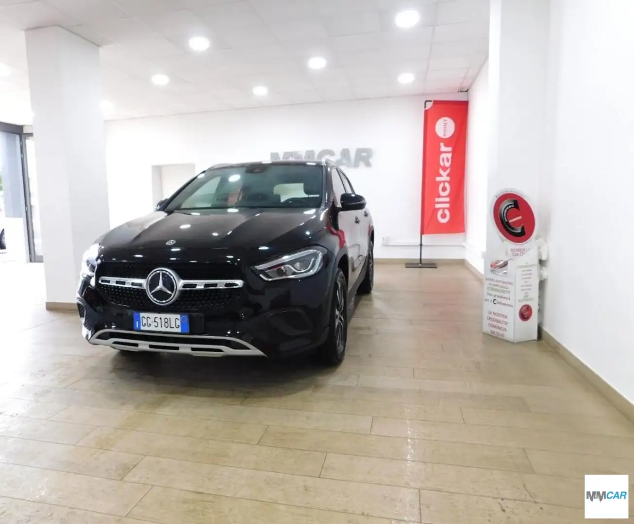 Mercedes-Benz GLA 180 180 Automatic Sport Nero - 2