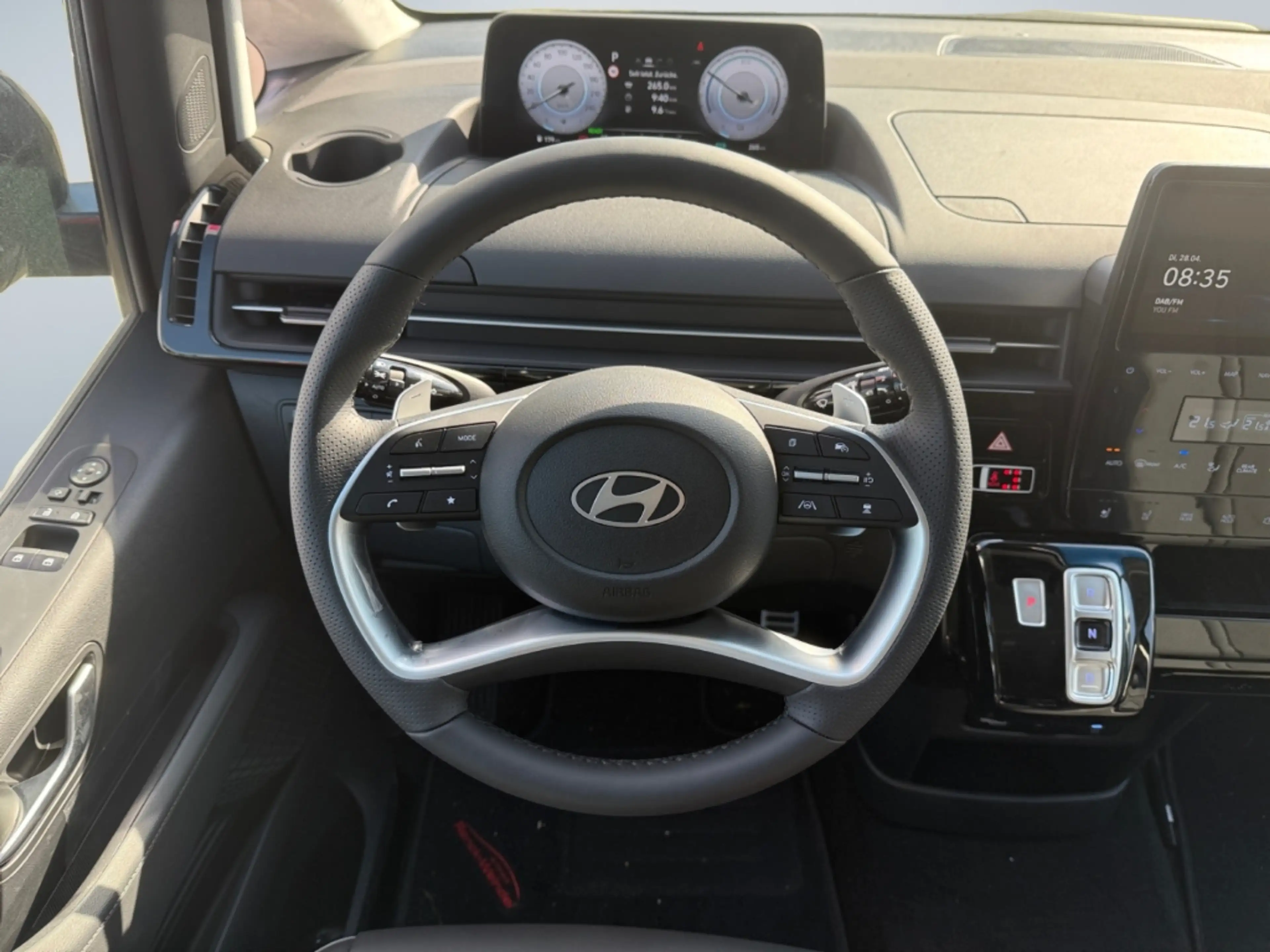 Hyundai STARIA Signature 1.6 T-GD Navi Leder Digitales Cockpit So — photo 12