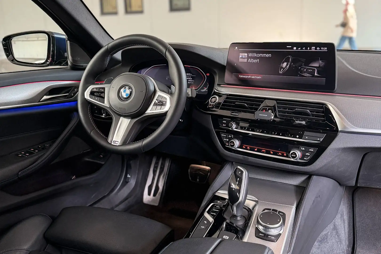 BMW 540 540i Touring xDrive Aut. Blau - 2