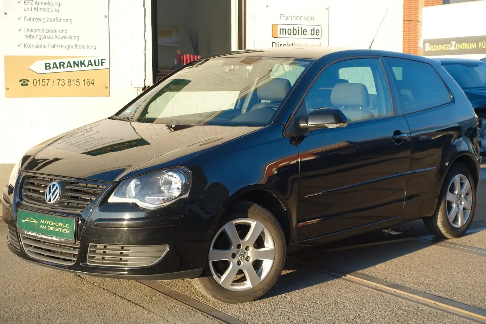 Volkswagen Polo IV Black Edition*KLIMA*BC*ZV*AHK*TÜV+SERVIC Schwarz - 2