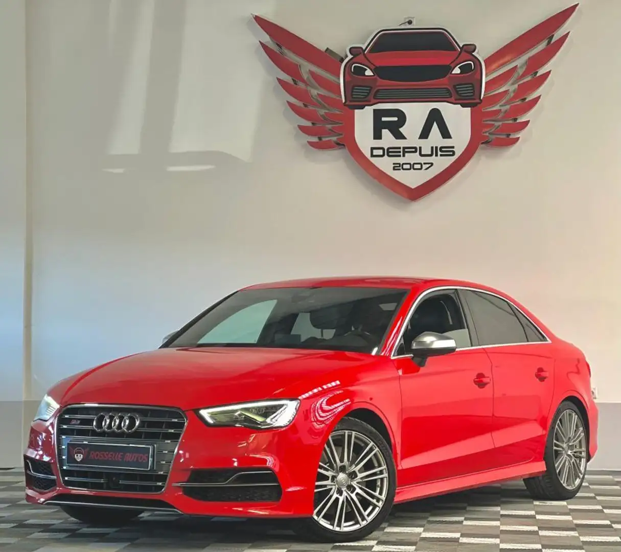 Audi S3 BERLINE 2.0 TFSI 300CH QUATTRO Rot - 2