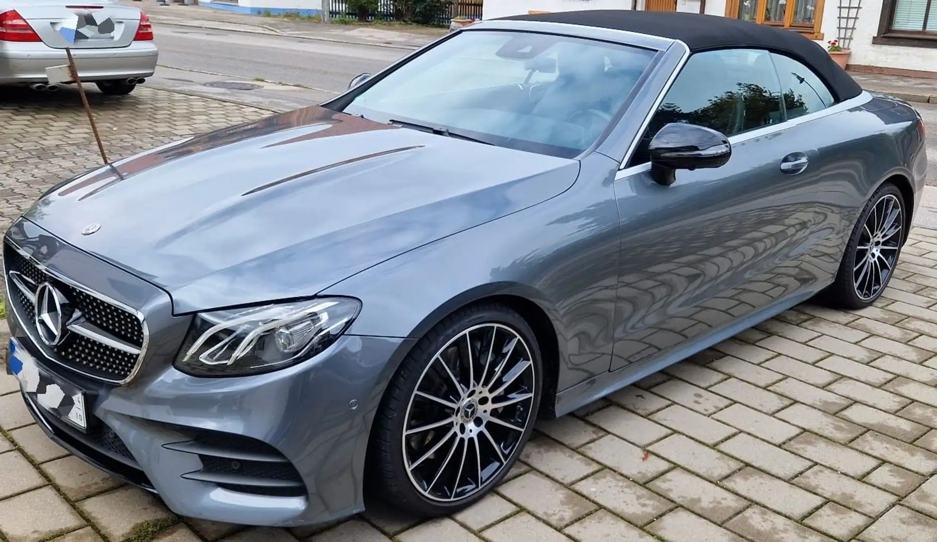 Mercedes-Benz E 300 E -Klasse Cabrio E 300 AMG Line Widescreen Grau - 1
