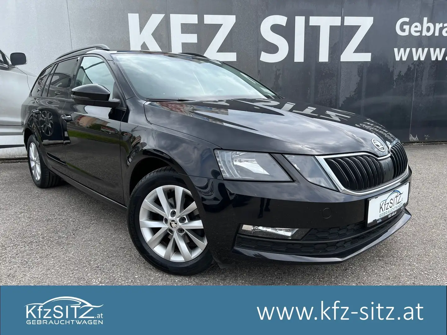 Skoda Octavia Combi 1,6 TDI Ambition DSG | NAVI Schwarz - 1