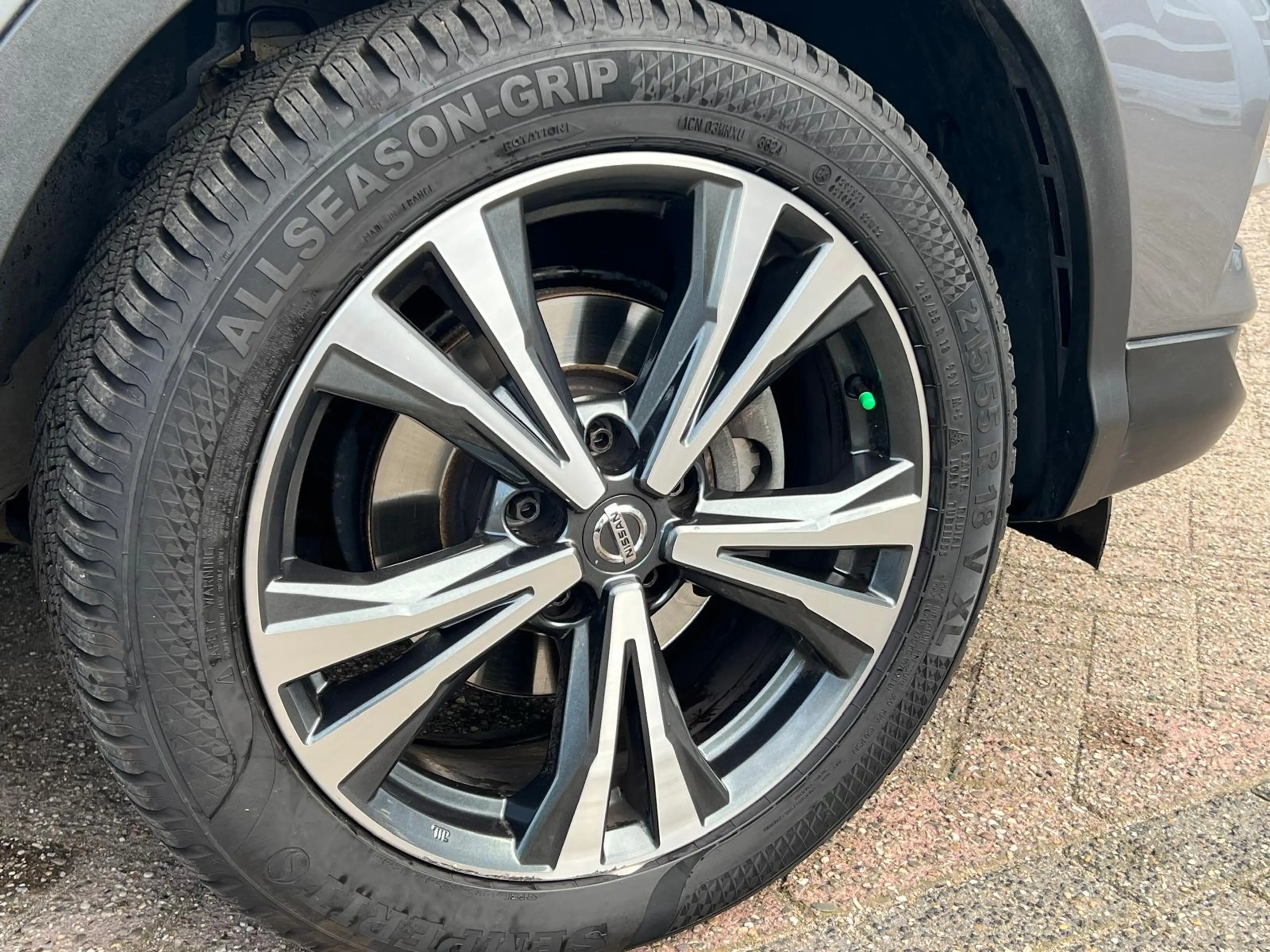Nissan Qashqai 1.3 DIG-T Acenta | 360 CAMERA | NAVIGATIE | PANORA — photo 39