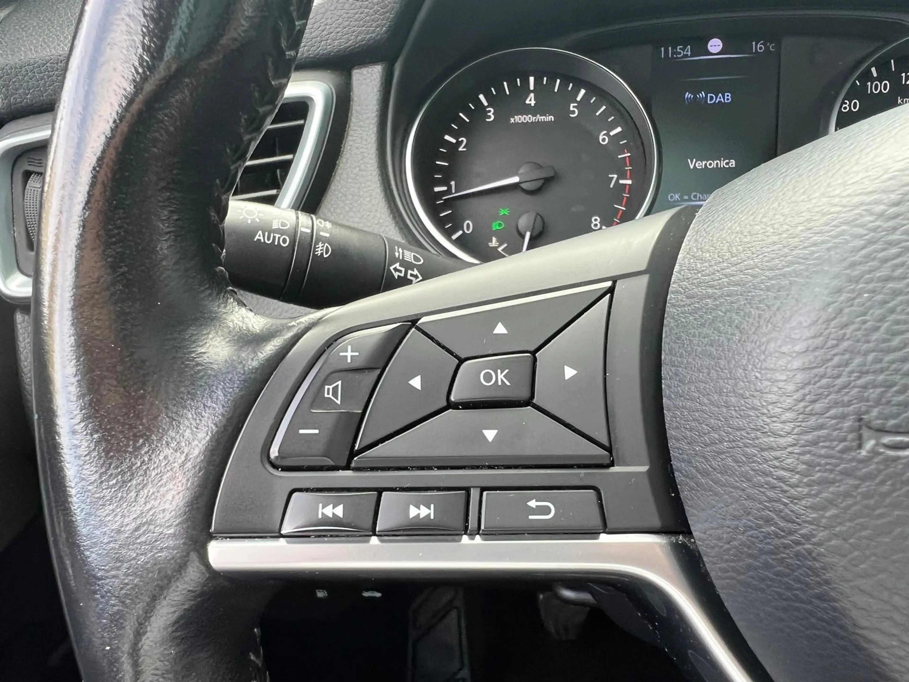 Nissan Qashqai 1.3 DIG-T Acenta | 360 CAMERA | NAVIGATIE | PANORA — photo 17
