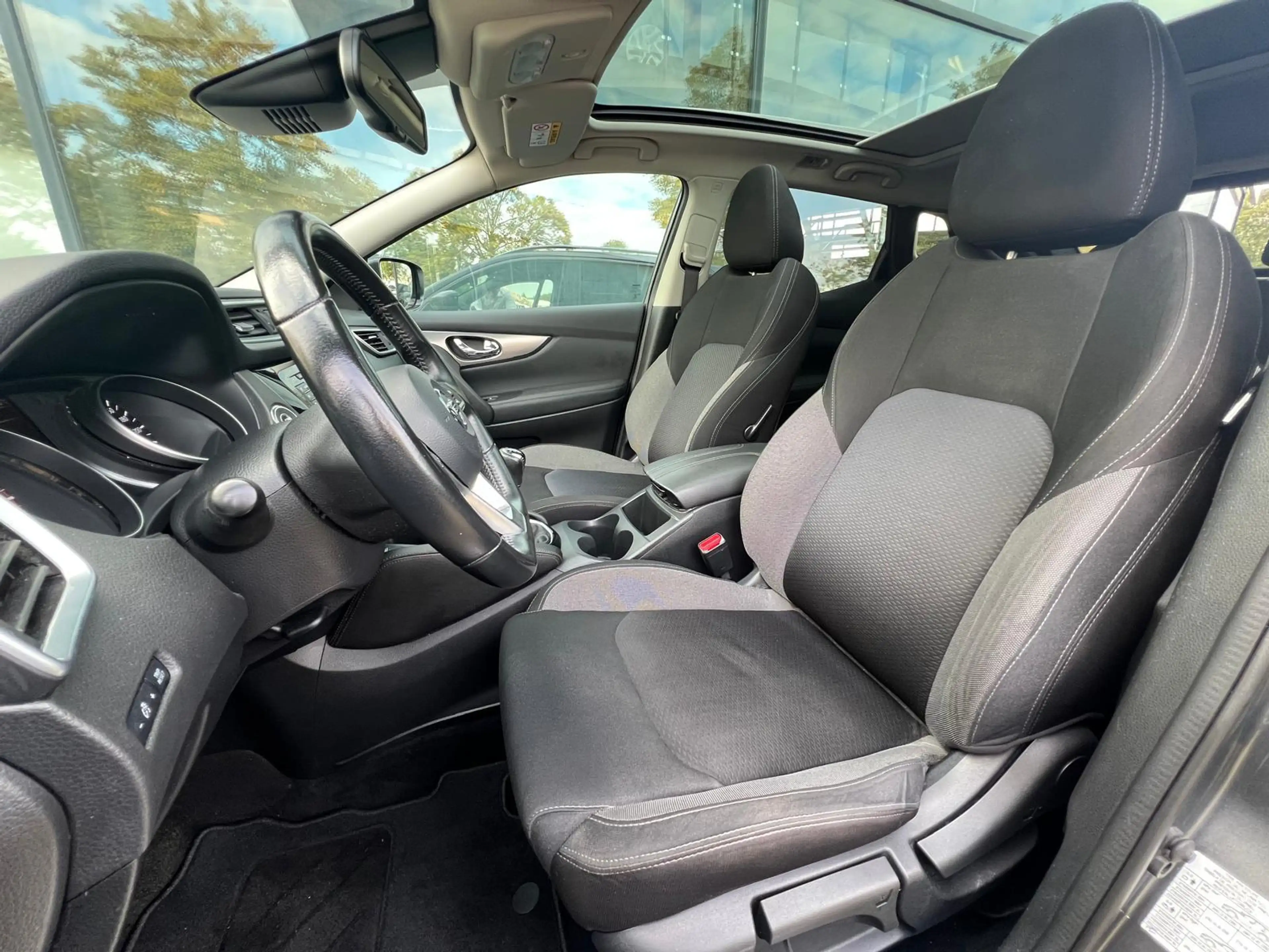 Nissan Qashqai 1.3 DIG-T Acenta | 360 CAMERA | NAVIGATIE | PANORA — photo 9