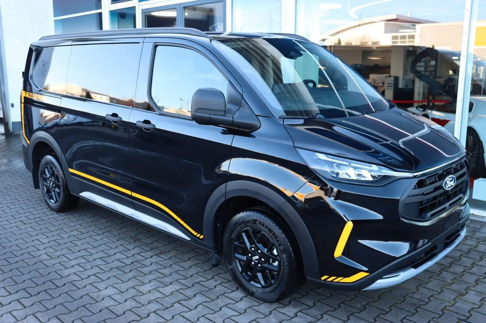 Ford Transit Custom Kasten LKW Trail 2.0 EcoBlue Alb - 2