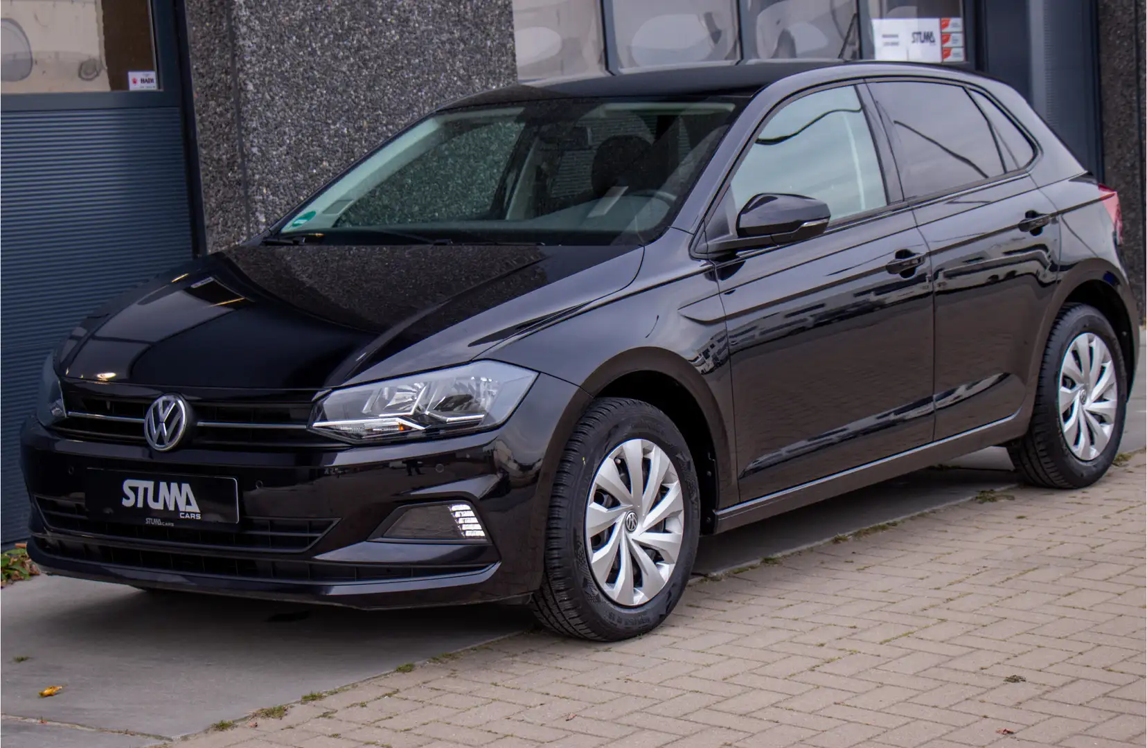 Volkswagen Polo 1.0 Comfortline Business | Climate | Stoelverwarmi Noir - 1
