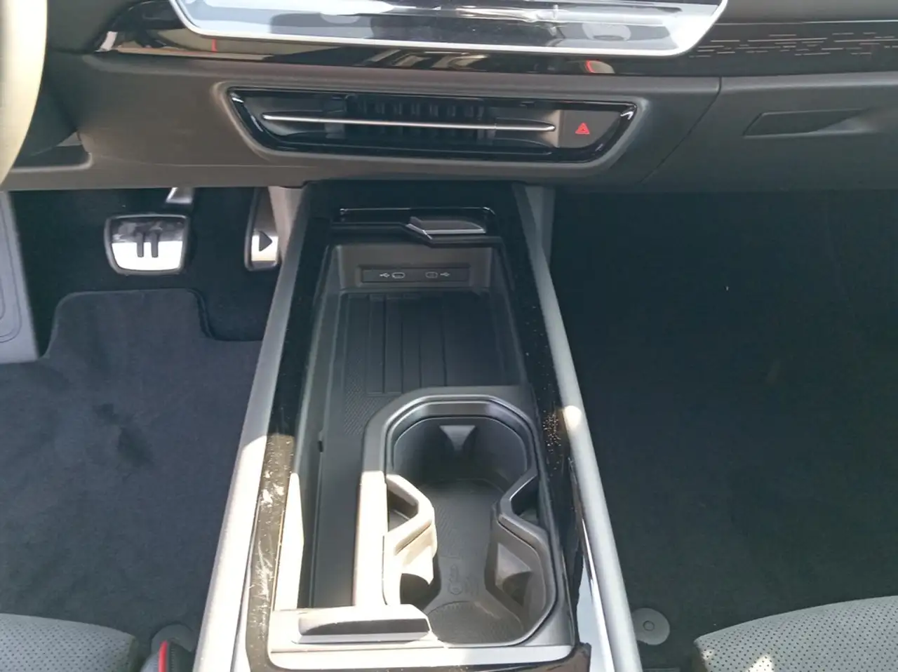 Volkswagen ID.7 Tourer 4Motion GTX DCC AHK*HUD*WP*IQ-LIGHT*NAV*... 15