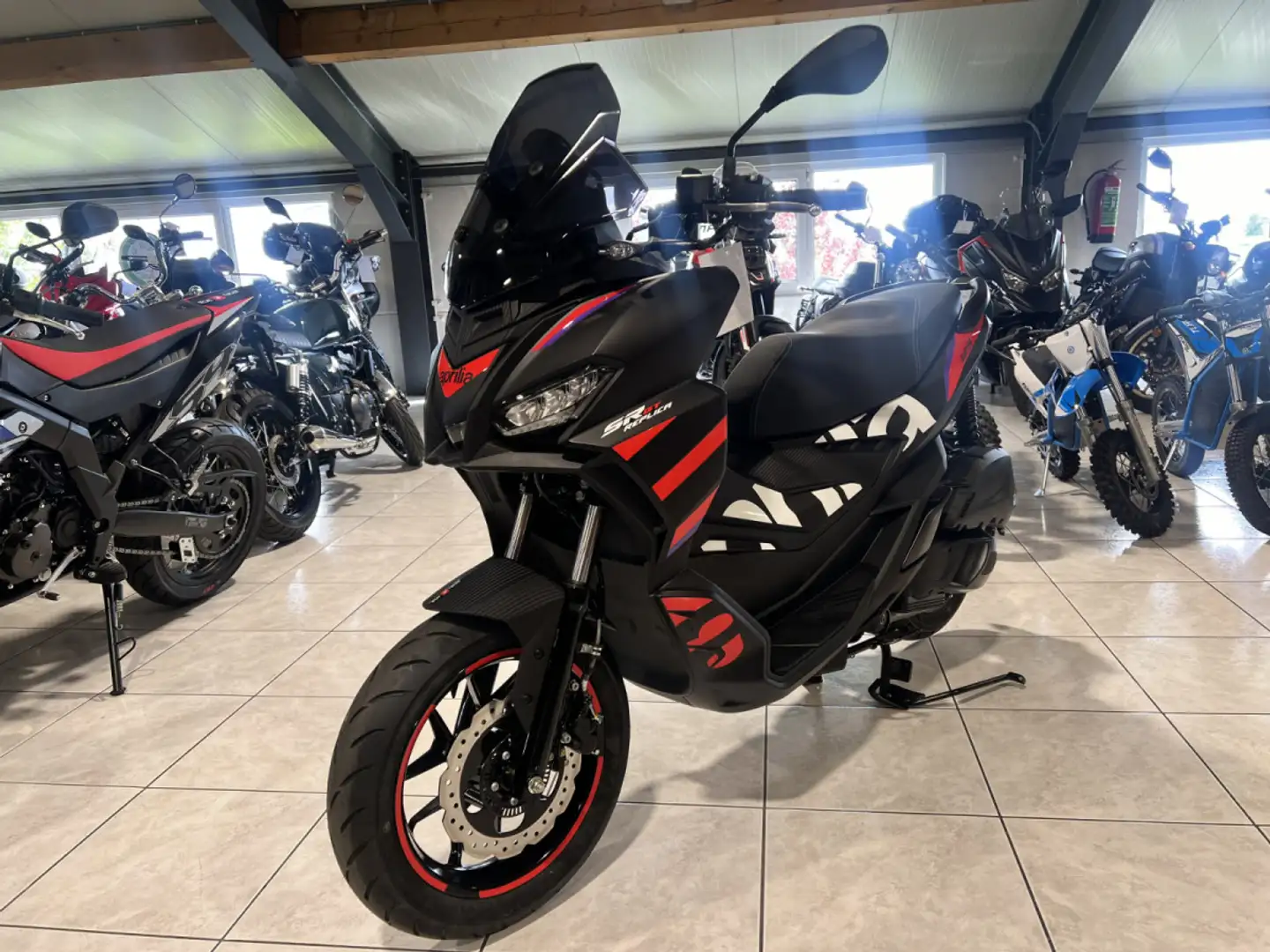 Aprilia SR 125 GT Replica Negru - 2