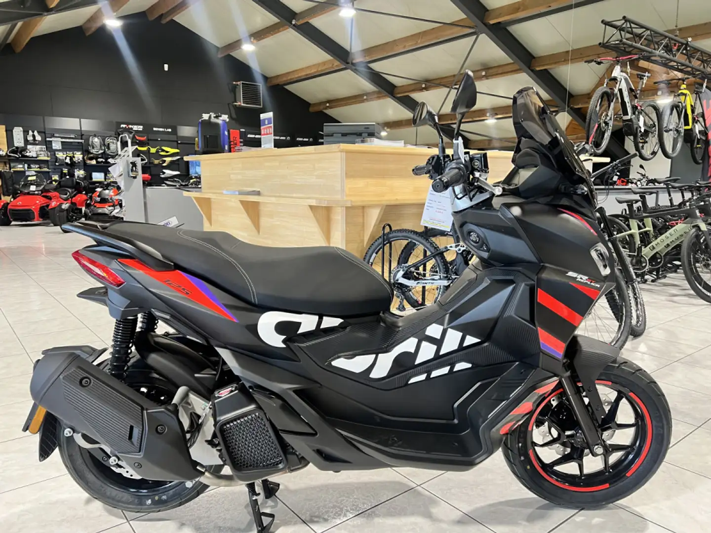 Aprilia SR 125 GT Replica Negru - 1