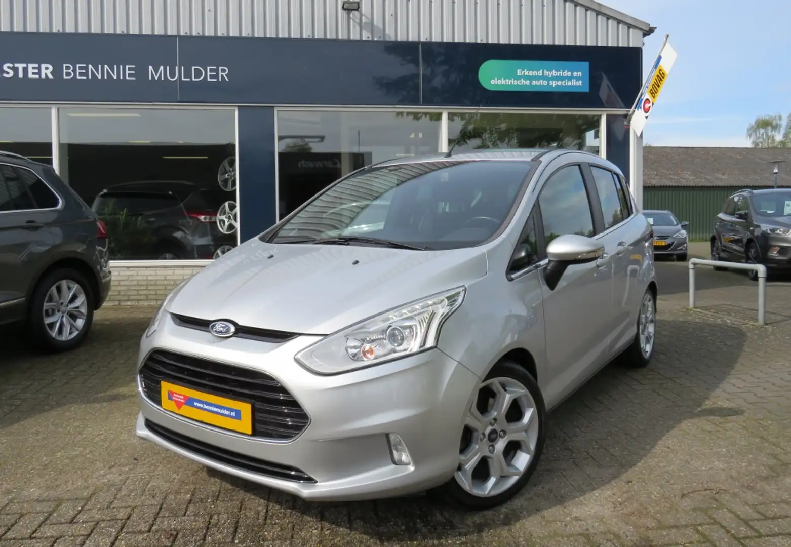 Ford B-Max 1.0 EcoBoost Titanium NWE. D-RIEM / AIRCO/ECC / TR Grijs - 1
