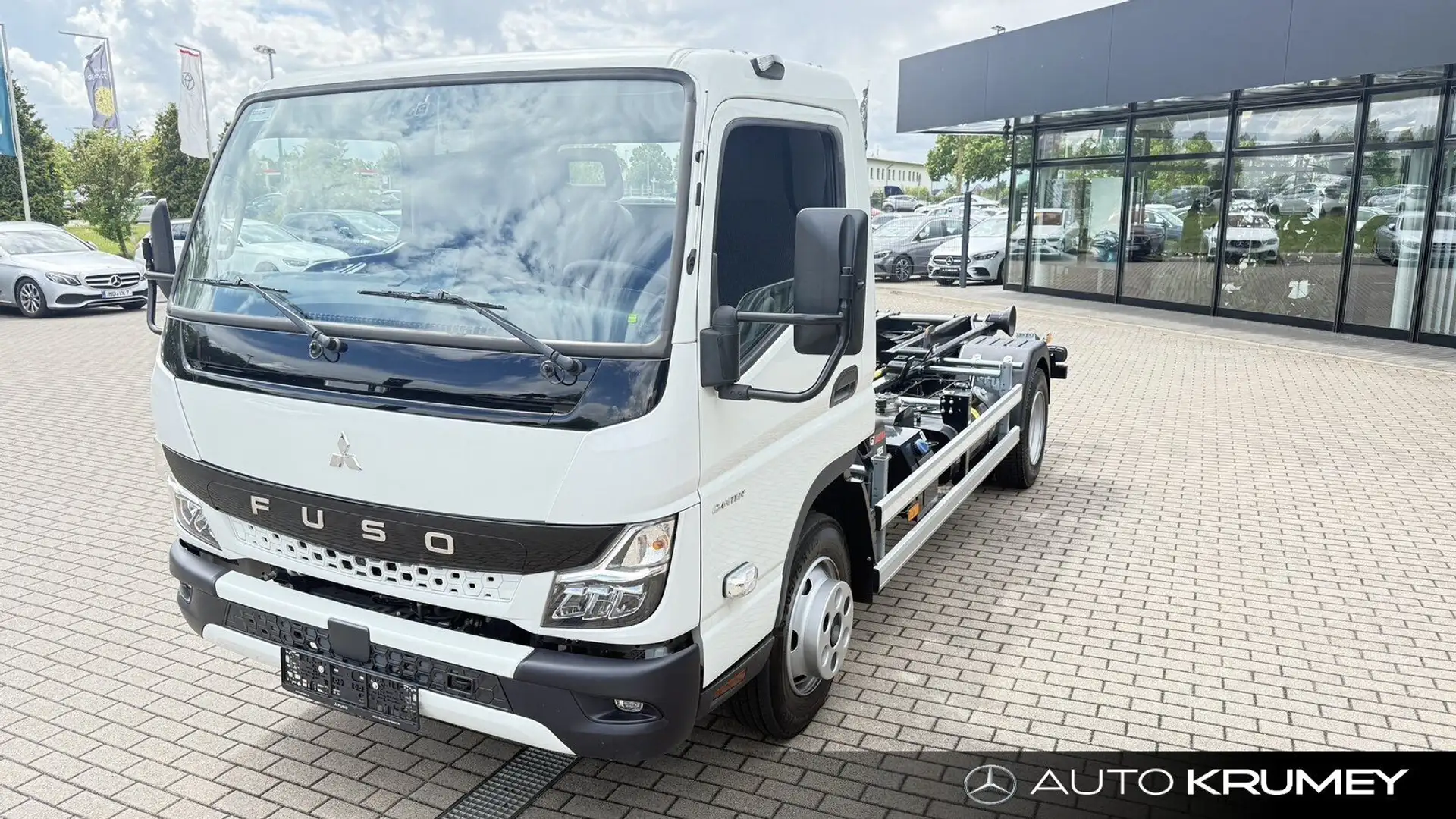 Mitsubishi 7C18 FUSO Canter Wit - 2
