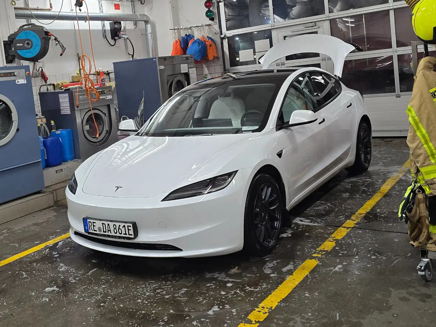 Tesla Model 3 Langstreckenbatt.+Allradantrieb+Dual+Motor Weiß - 2