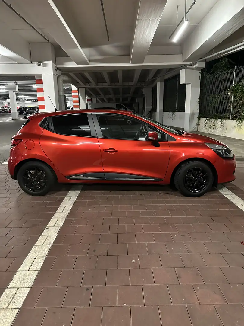 Renault Clio 1.2 16V 74 KW - 1