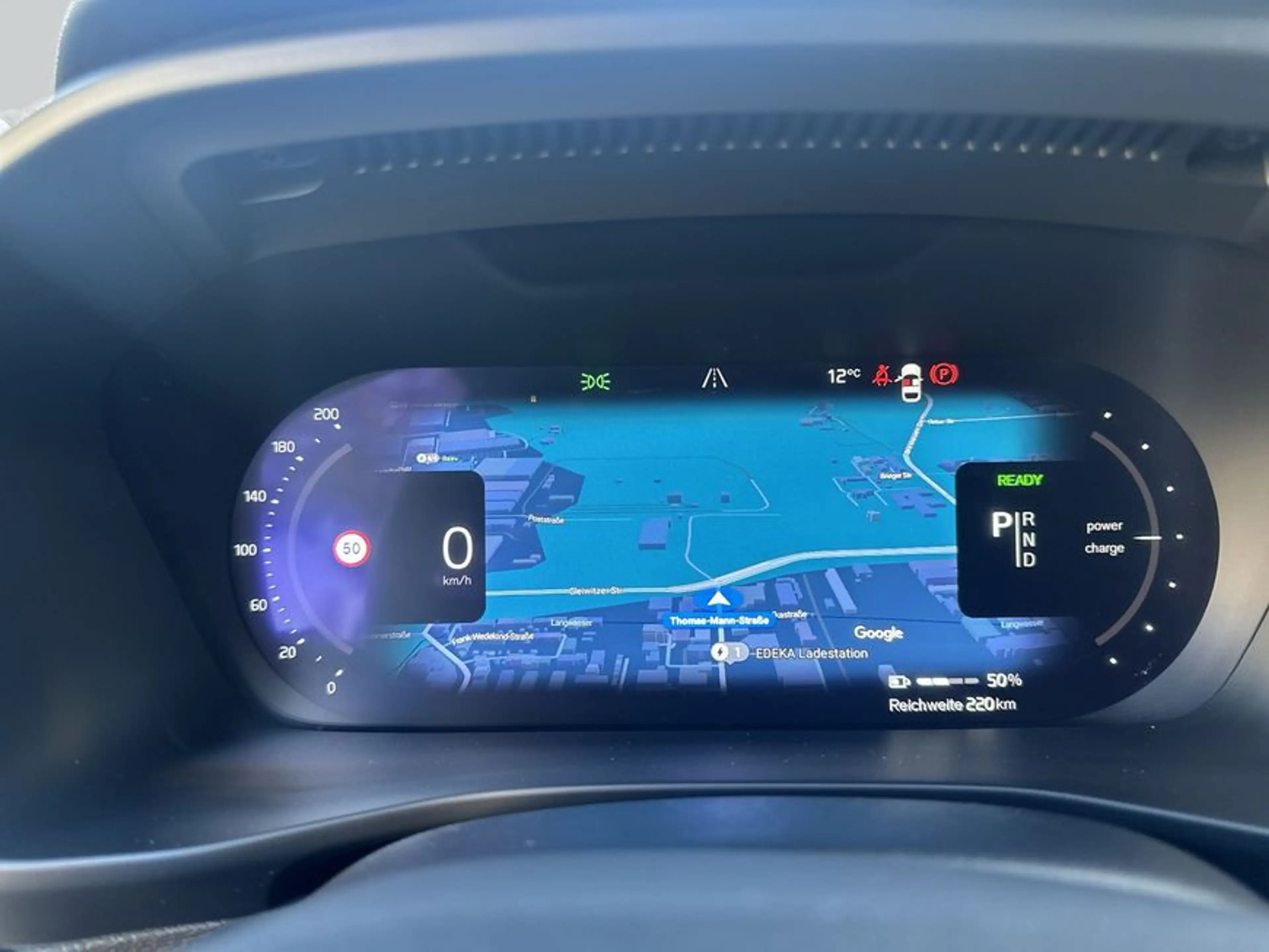 Volvo C40 Recharge Twin Motor Ultimate — photo 15