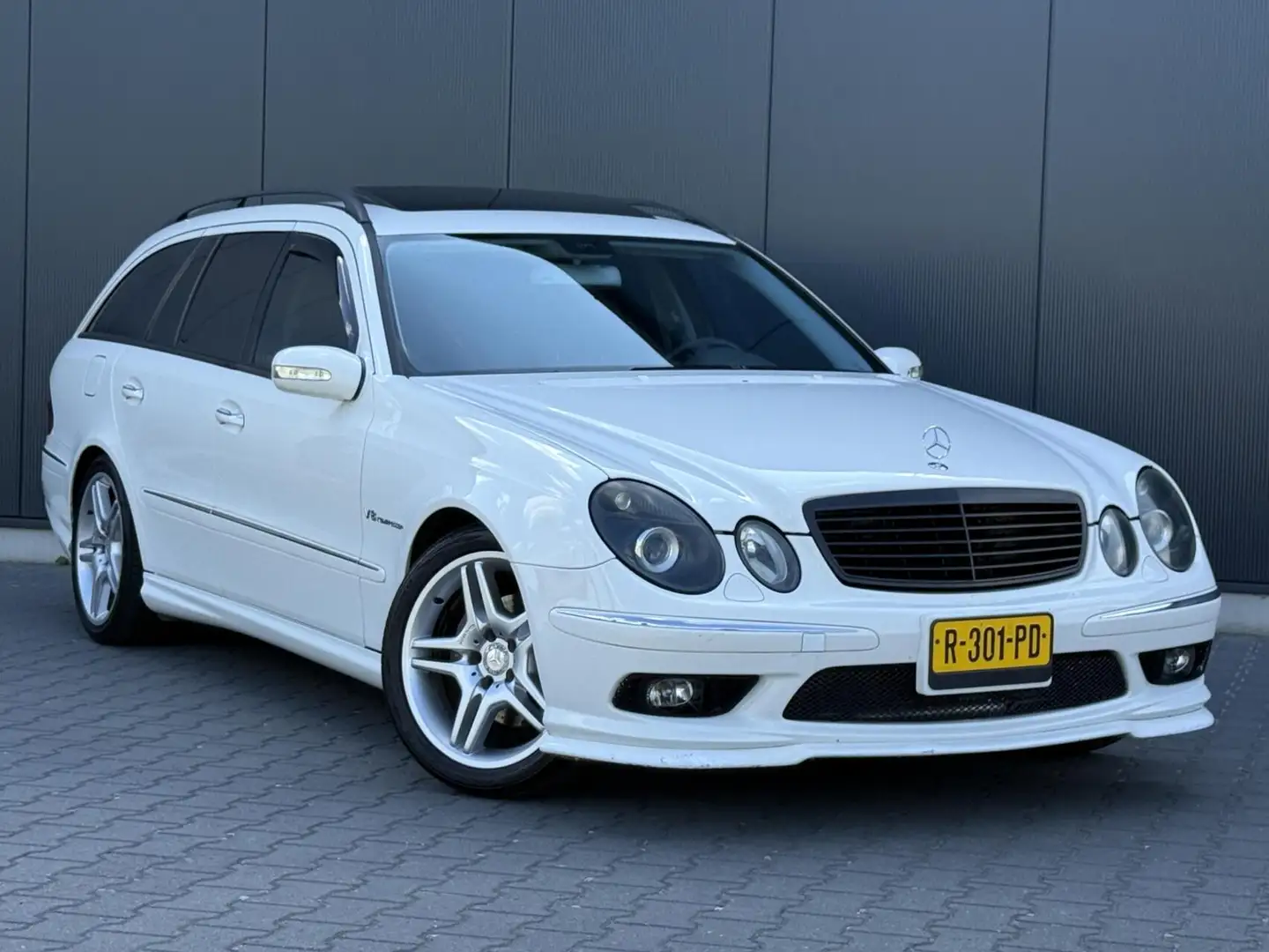 Mercedes-Benz E 500 Combi Avantgarde AMG Uitgevoerd - Schuifdak Wit - 2