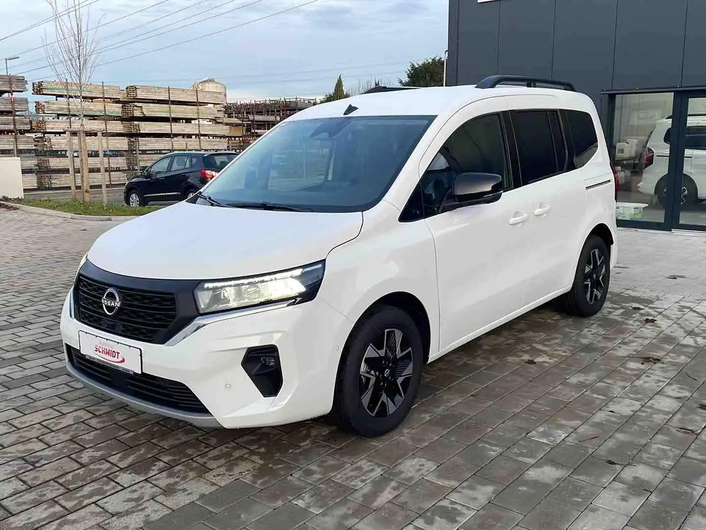 Nissan Townstar Kombi L1 Automatik Tekna Around-View Weiß - 2