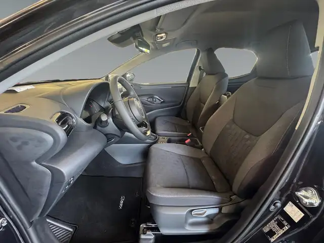 Toyota Yaris view 9