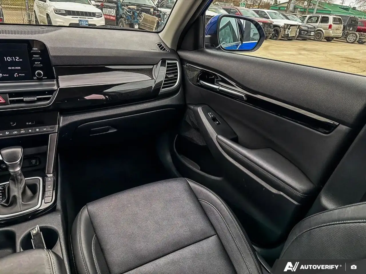 Kia Seltos снимка Kia Seltos