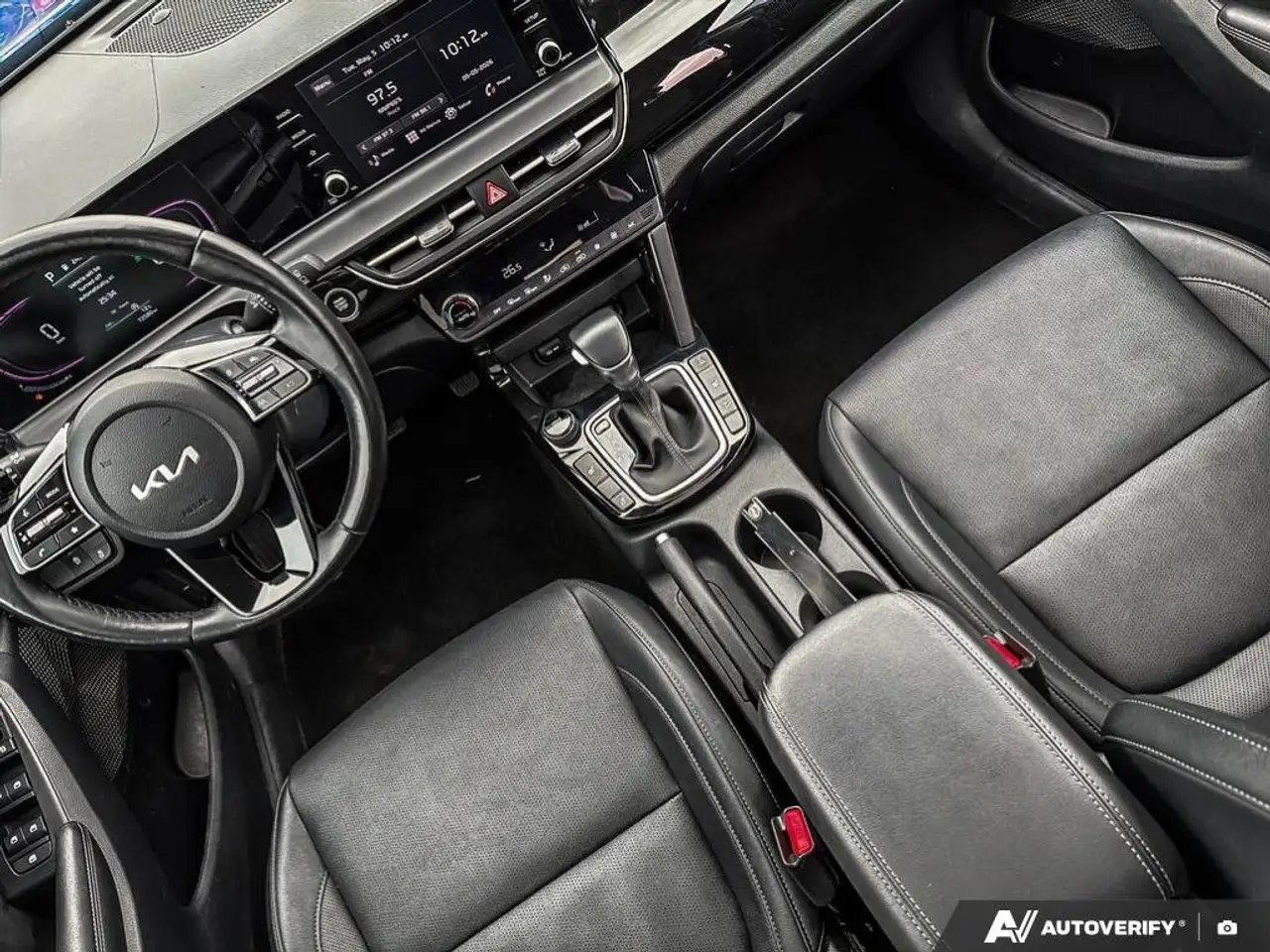 Kia Seltos снимка Kia Seltos