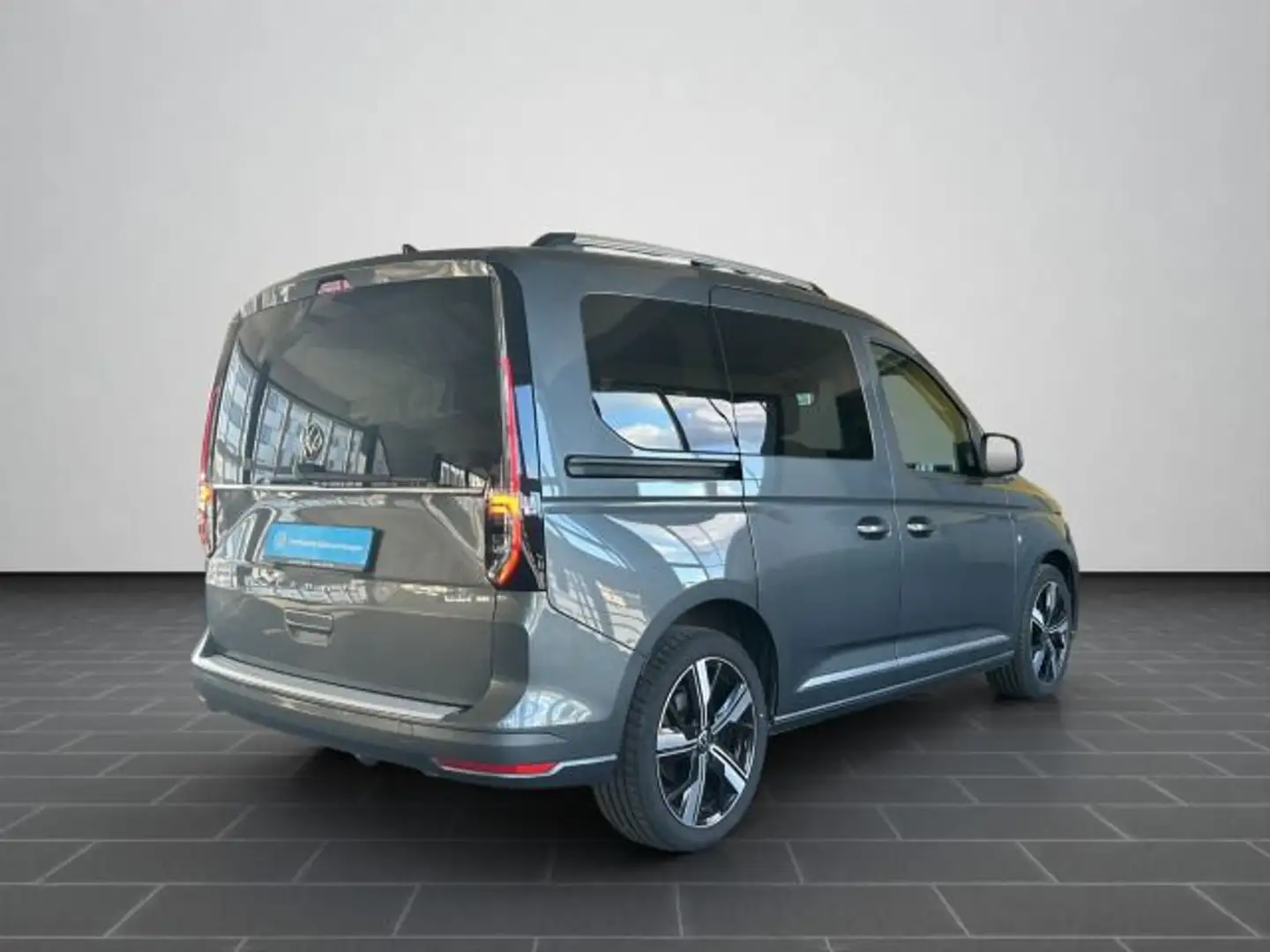 Volkswagen Caddy 1.5 TSI Style SG6 Gris - 2