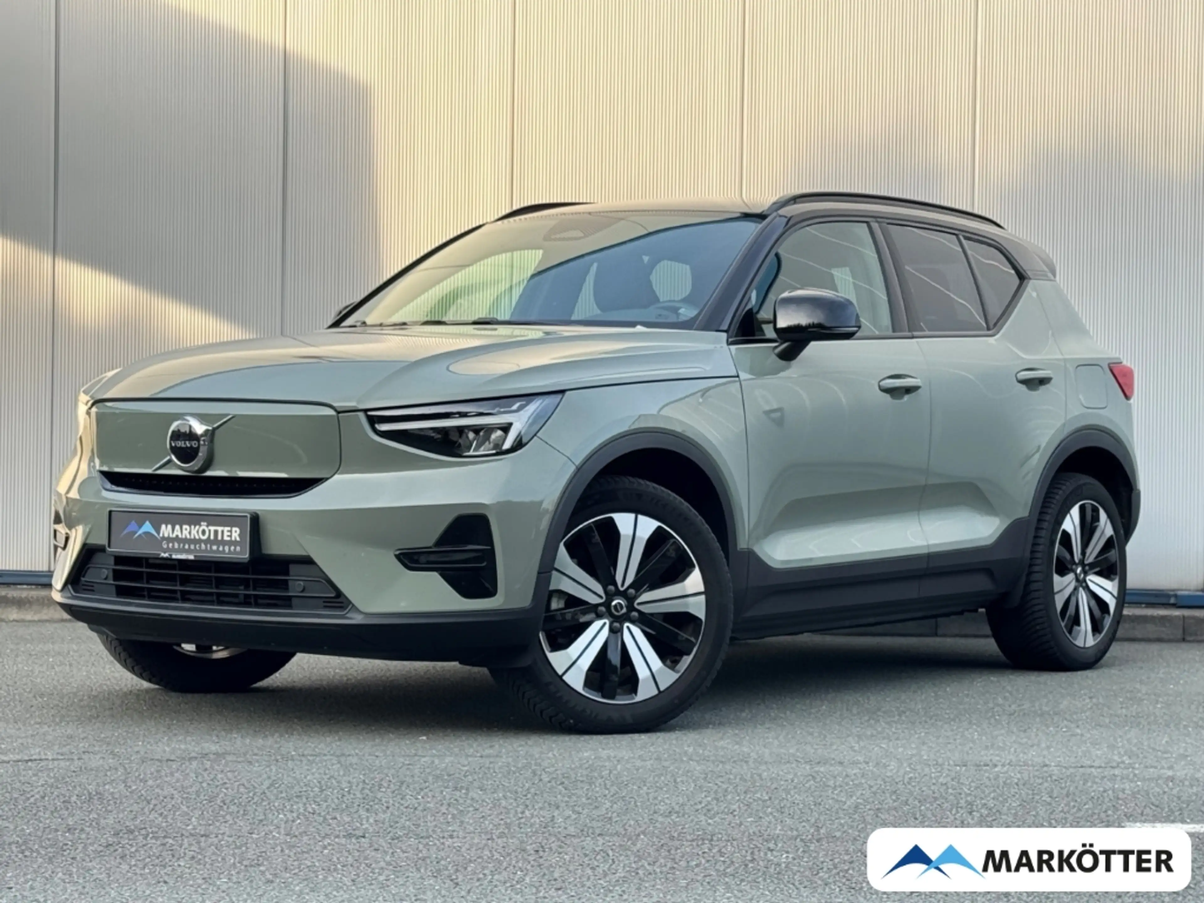 Volvo XC40 Plus Recharge ACC/Memory/H&K/DAB/Keyless