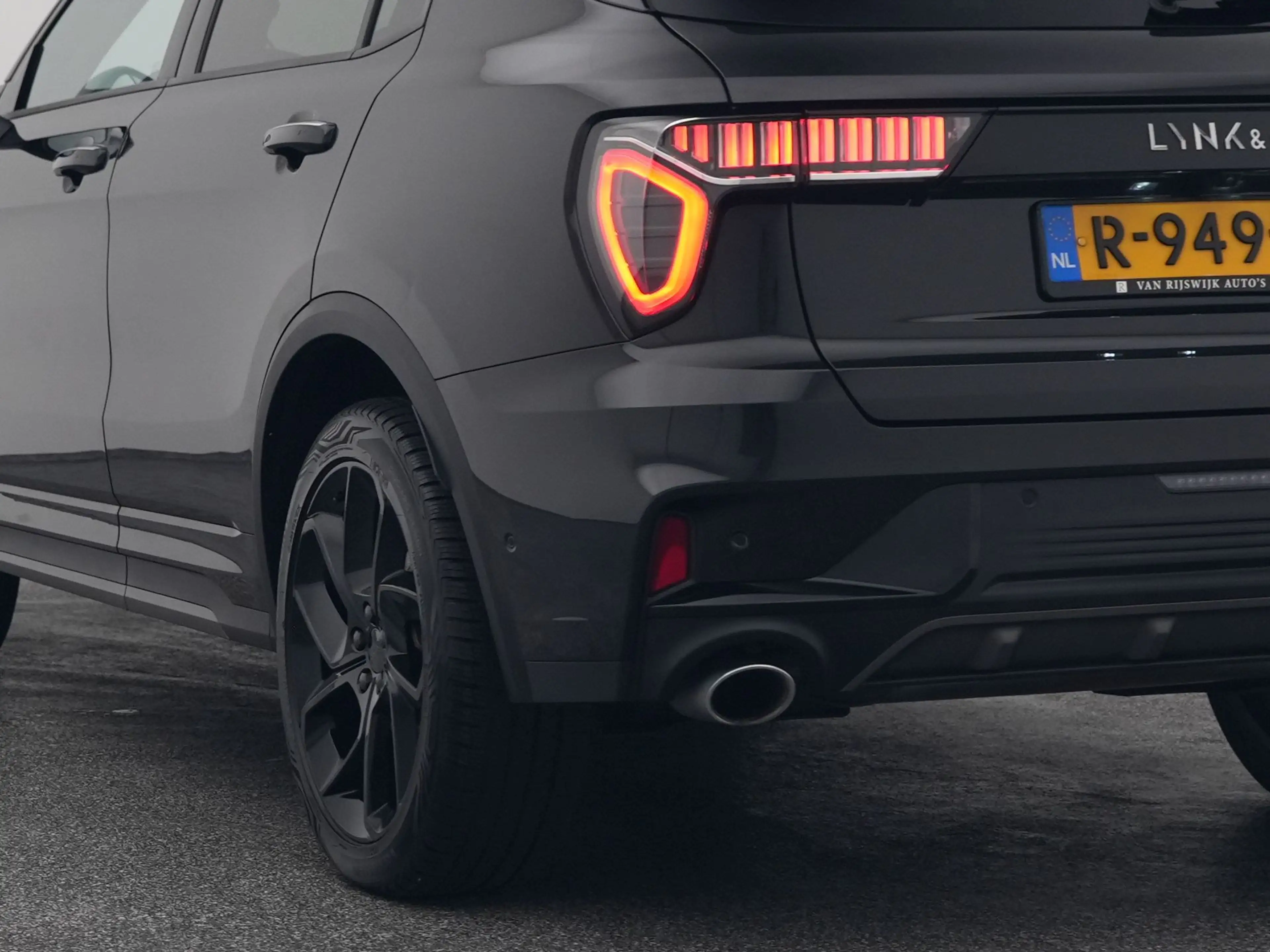 Lynk & Co 01 1.5 Plug-in Hybrid | 360° | BLACK | NLD AUTO — photo 18