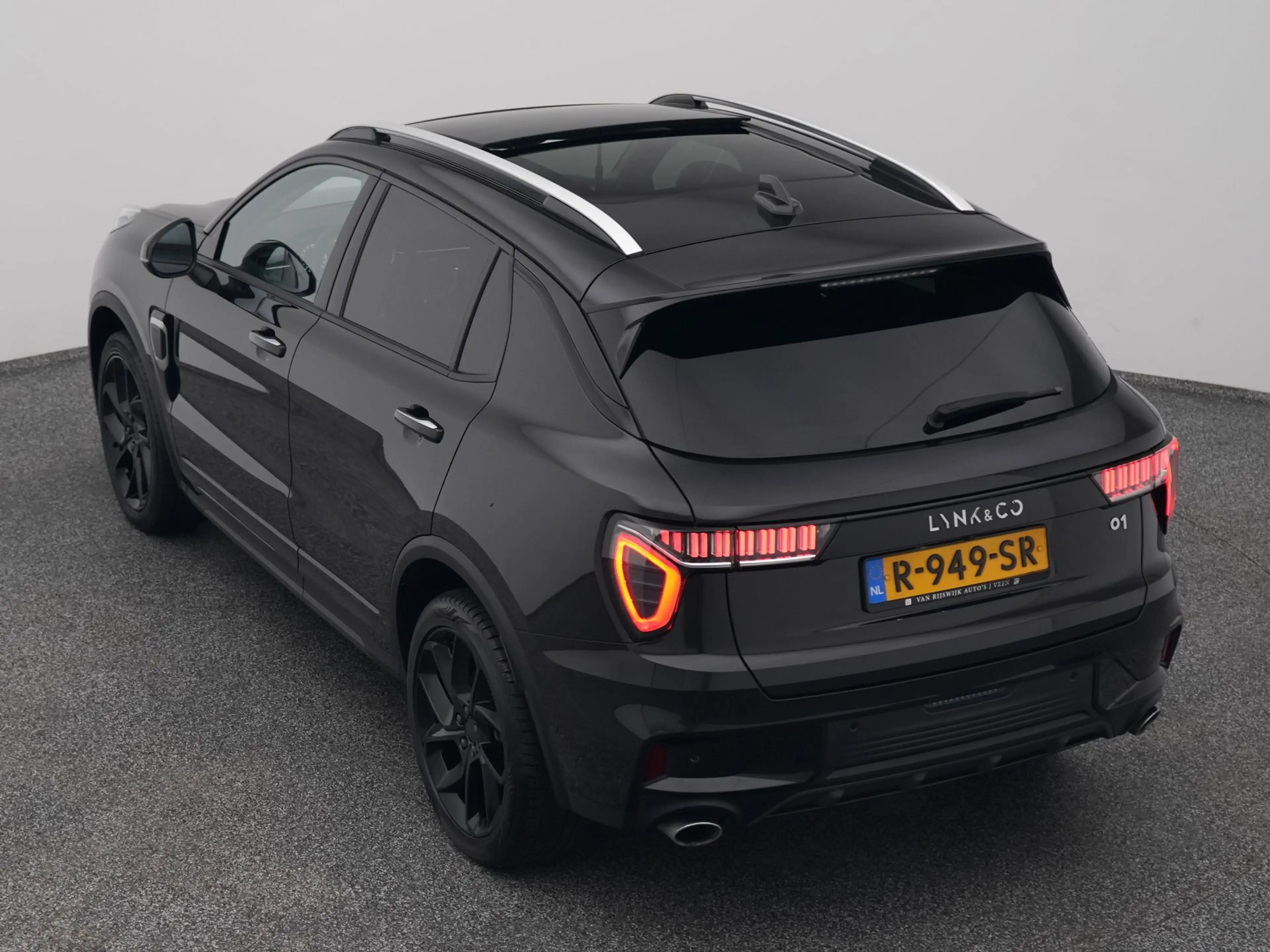 Lynk & Co 01 1.5 Plug-in Hybrid | 360° | BLACK | NLD AUTO — photo 25