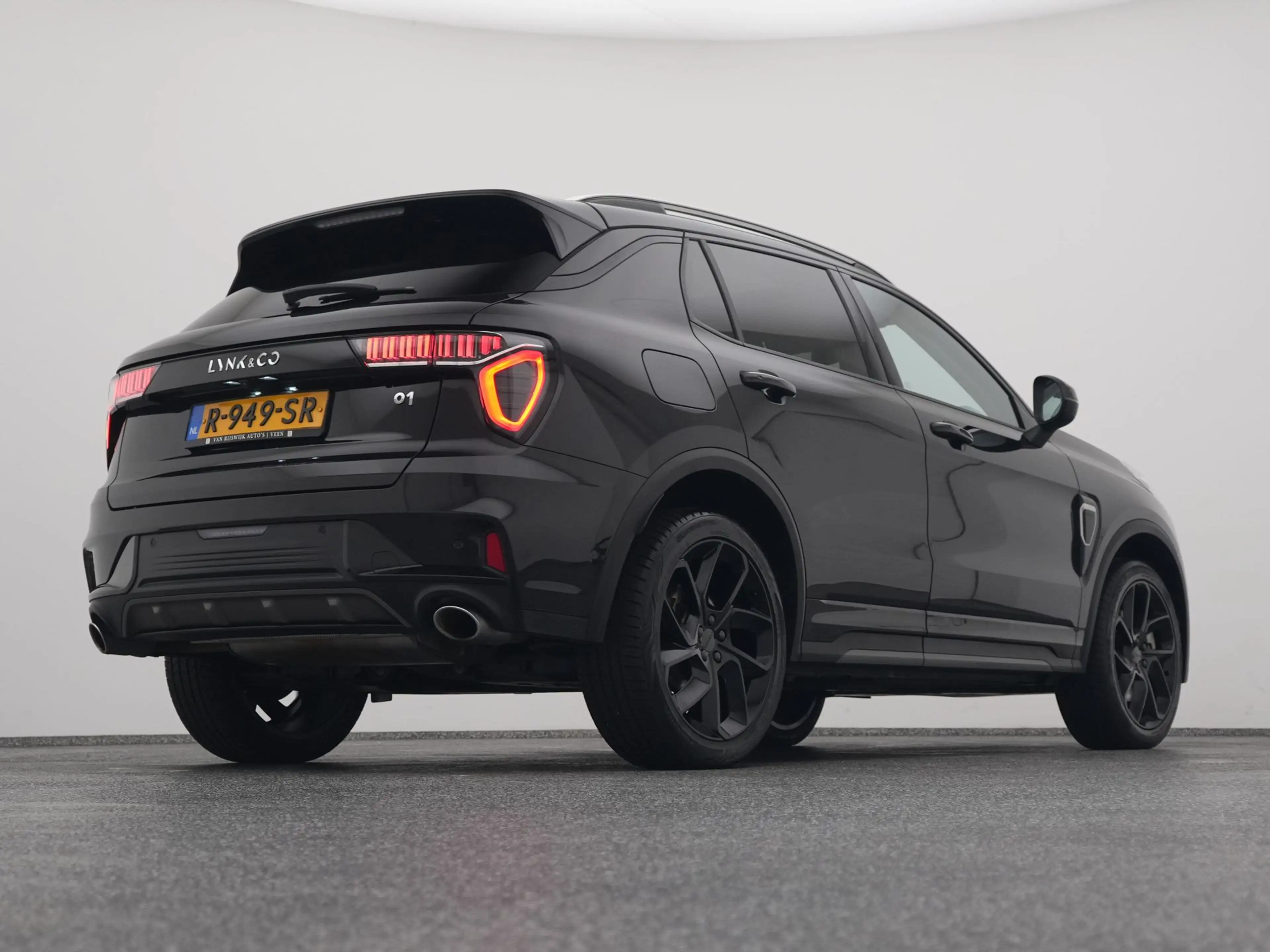 Lynk & Co 01 1.5 Plug-in Hybrid | 360° | BLACK | NLD AUTO — photo 16