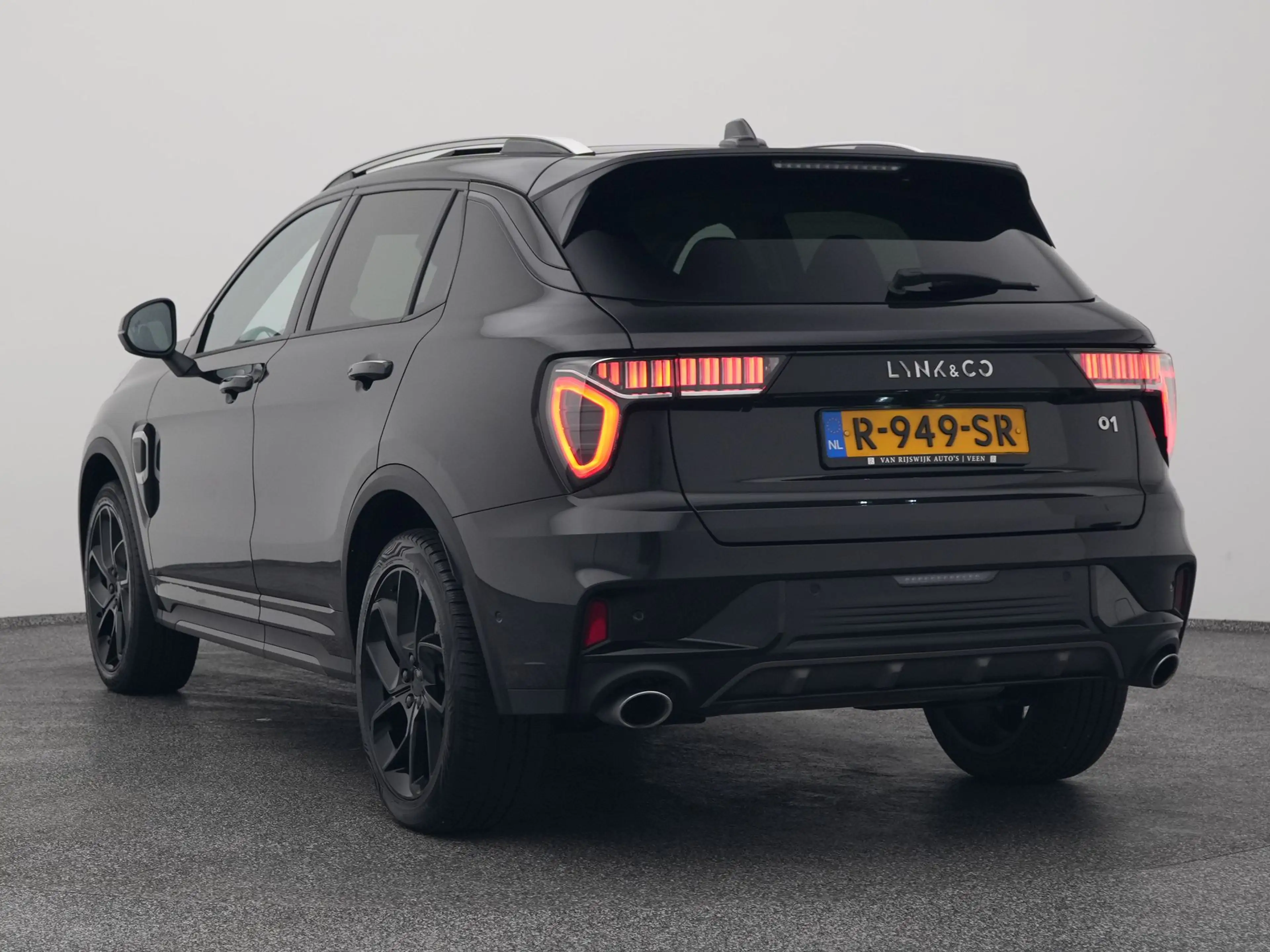 Lynk & Co 01 1.5 Plug-in Hybrid | 360° | BLACK | NLD AUTO — photo 5