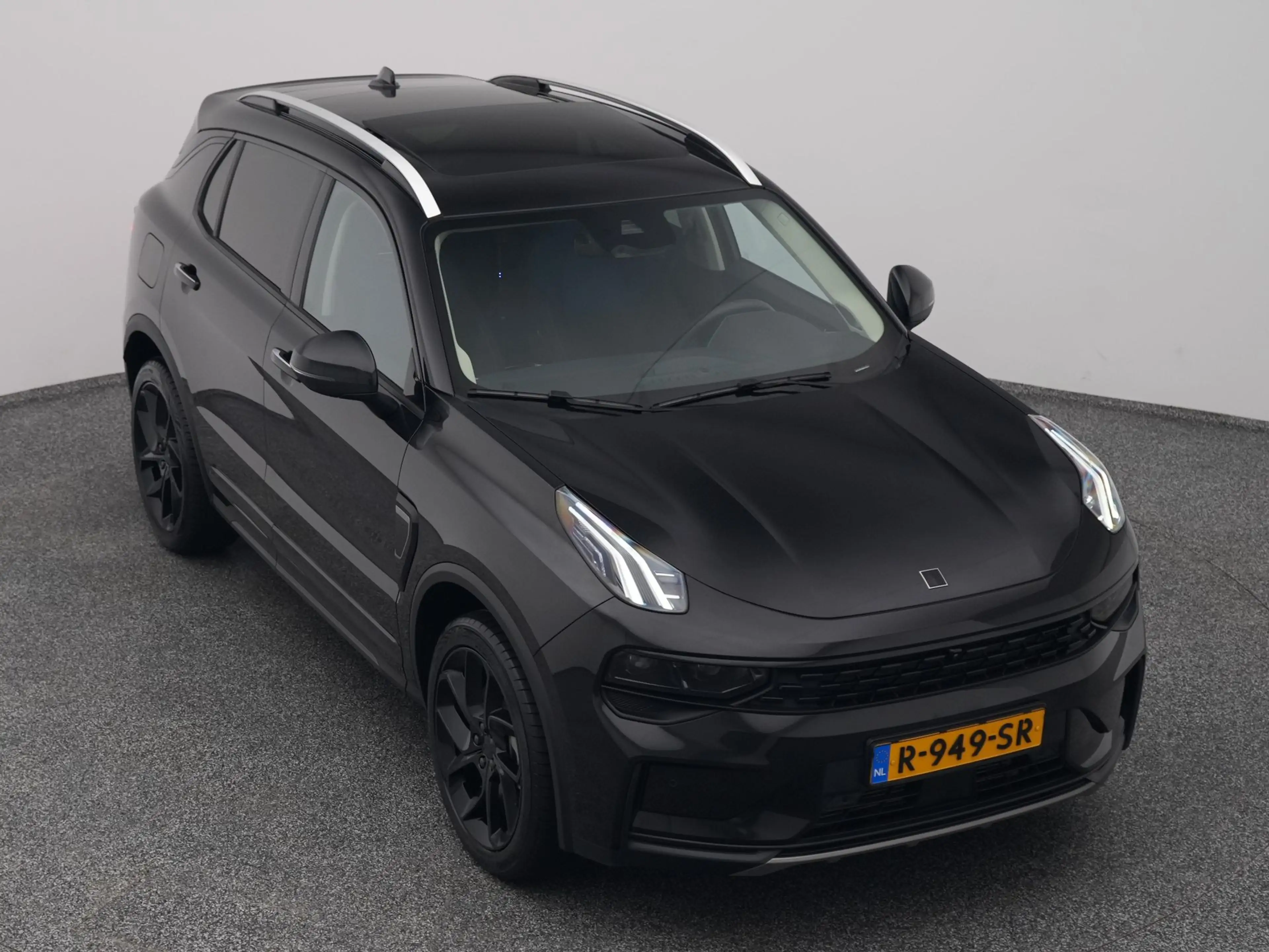 Lynk & Co 01 1.5 Plug-in Hybrid | 360° | BLACK | NLD AUTO — photo 24
